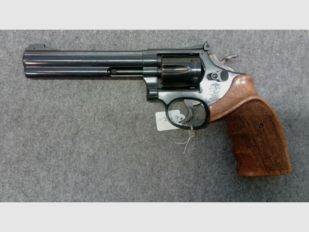 Smith + Wesson	 17-6