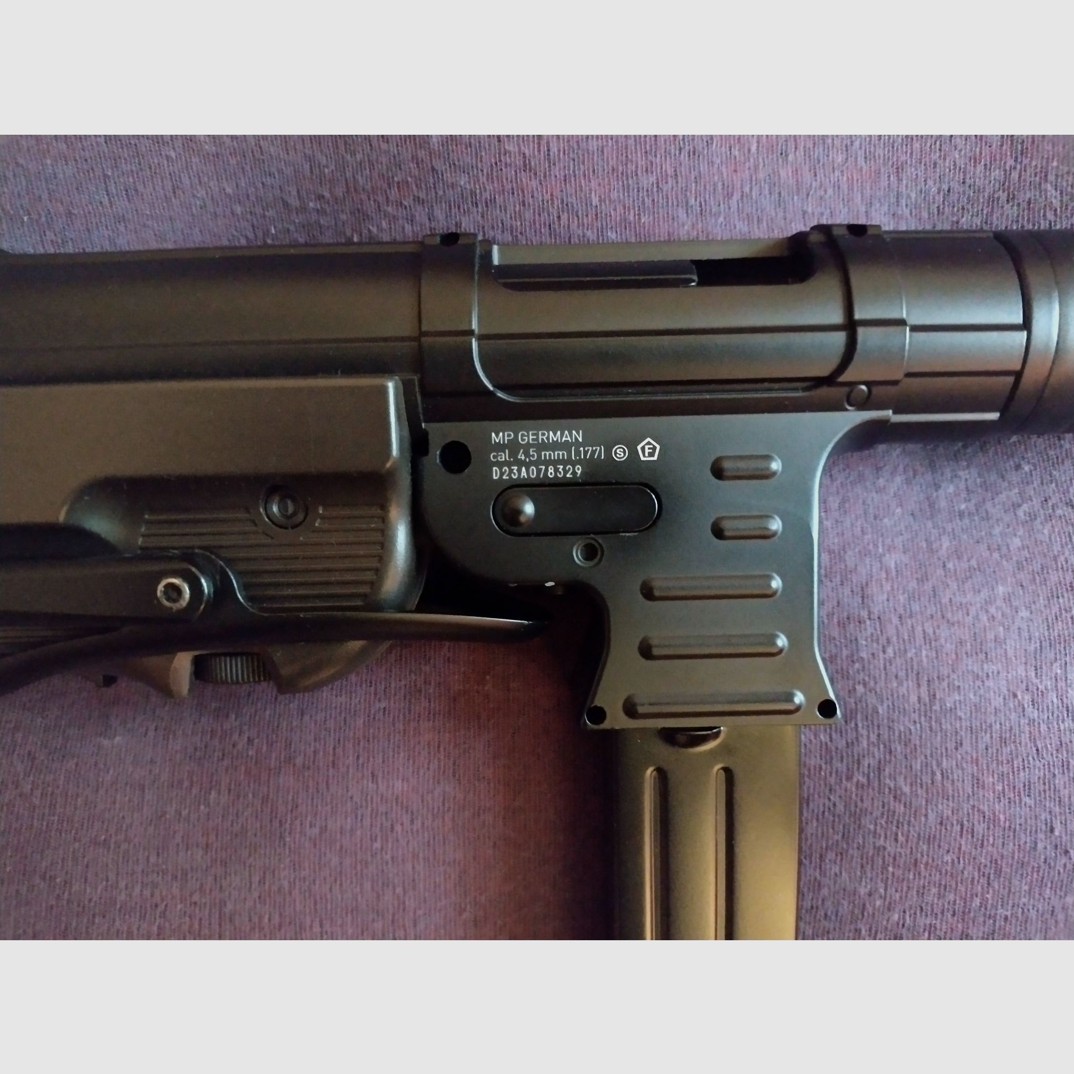 Preisknaller  ! Umarex Legends MP 40 , 4.5 mm Co2 . Neuwertig, 150 €