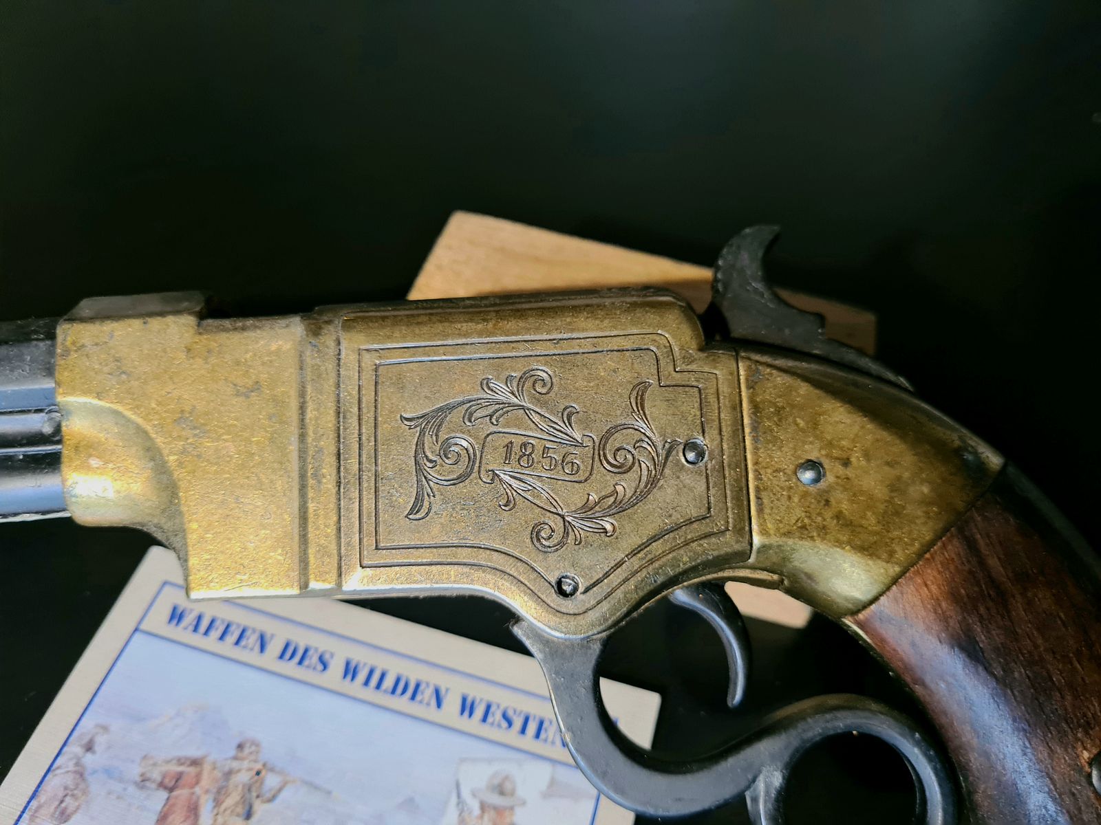 PISTOLE MAGAZINE «LES VOLCANIQUES» Pistolet à répétition de la Volcanic Arms Company