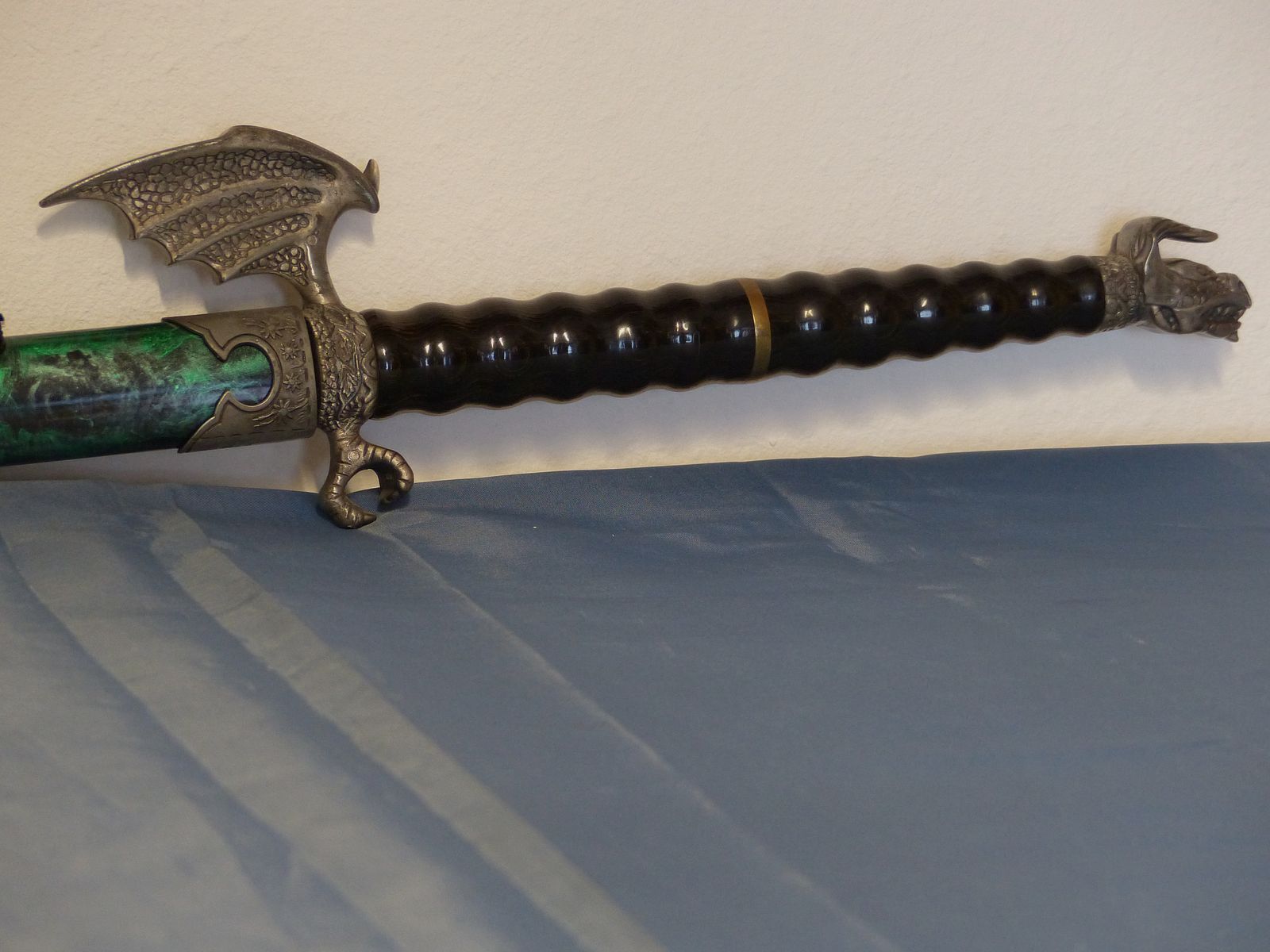 Katana Samurai Schwert Drachenmotiv Dragon grüne Scheide