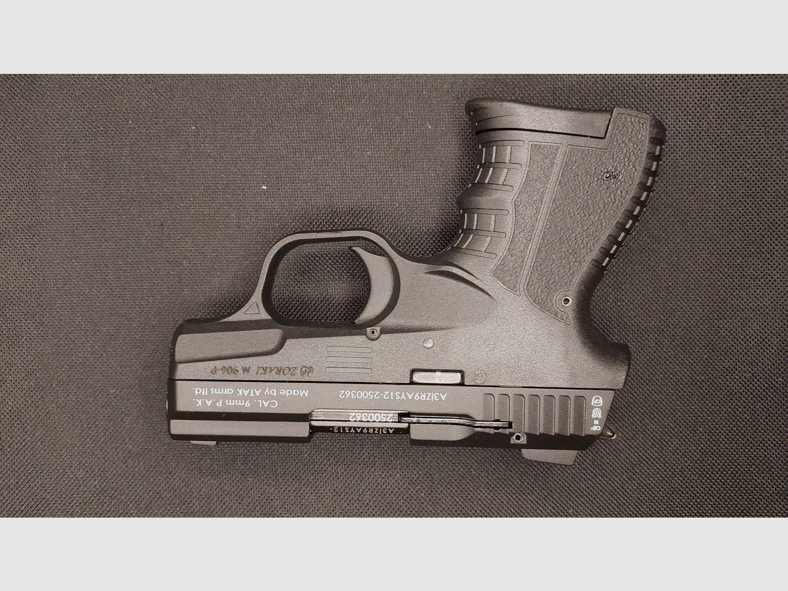 Zoraki 906-P blank firing pistol blued black 9mm P.A.K. (PTB 1099) - 906 like new!