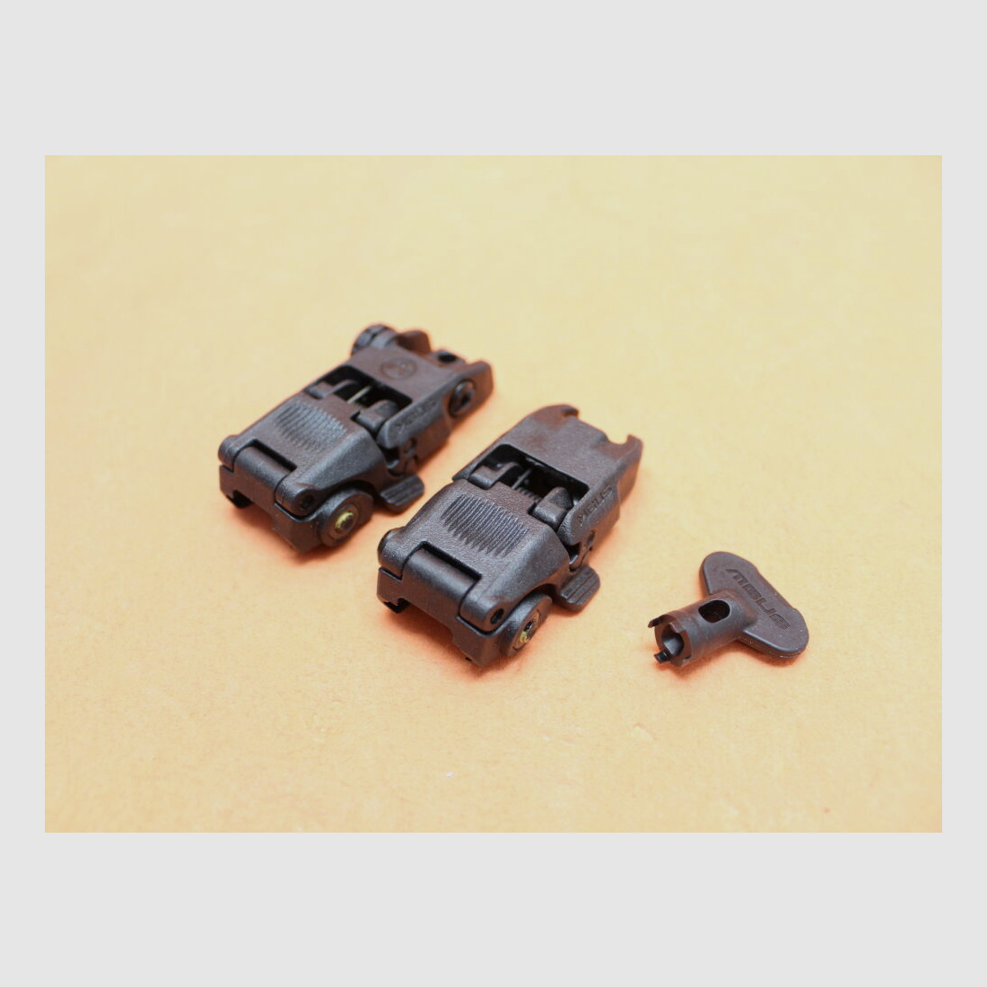Magpul Magpul MBUS Mira delantera y trasera plegable SET Montaje de guardamanos Polímero Negro Klappkimme y Klappkorn