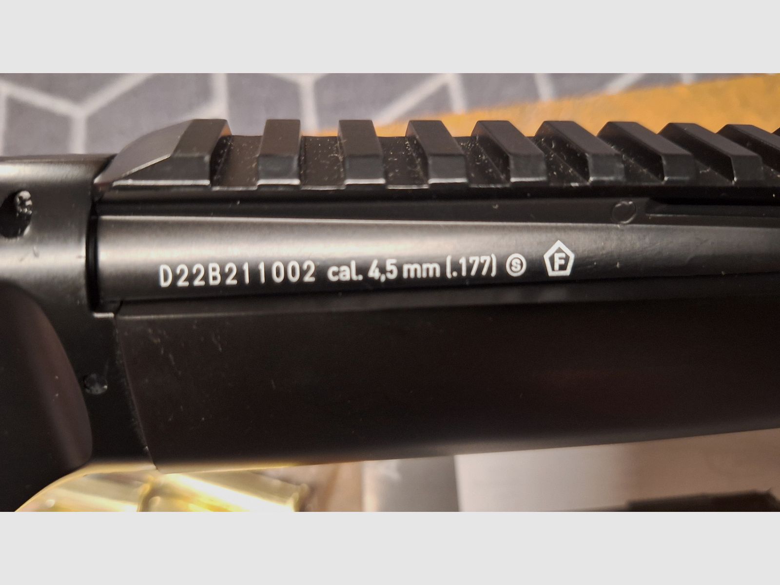 Legends Cowboy Rifle Renegade CO2-Luftgewehr Unterhebelspanner Kal. 4,5 mm BB schwarz inkl. 10 Ladehülsen