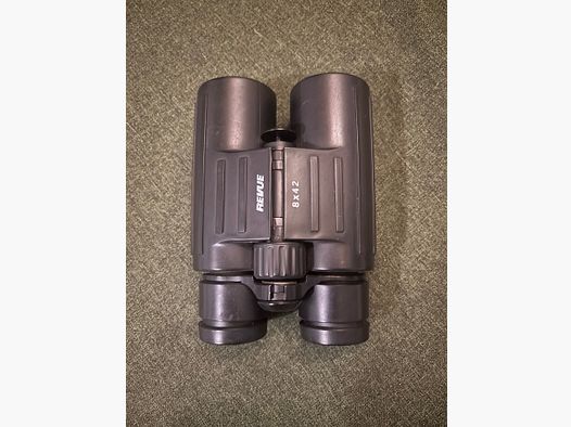 Revue 8x42