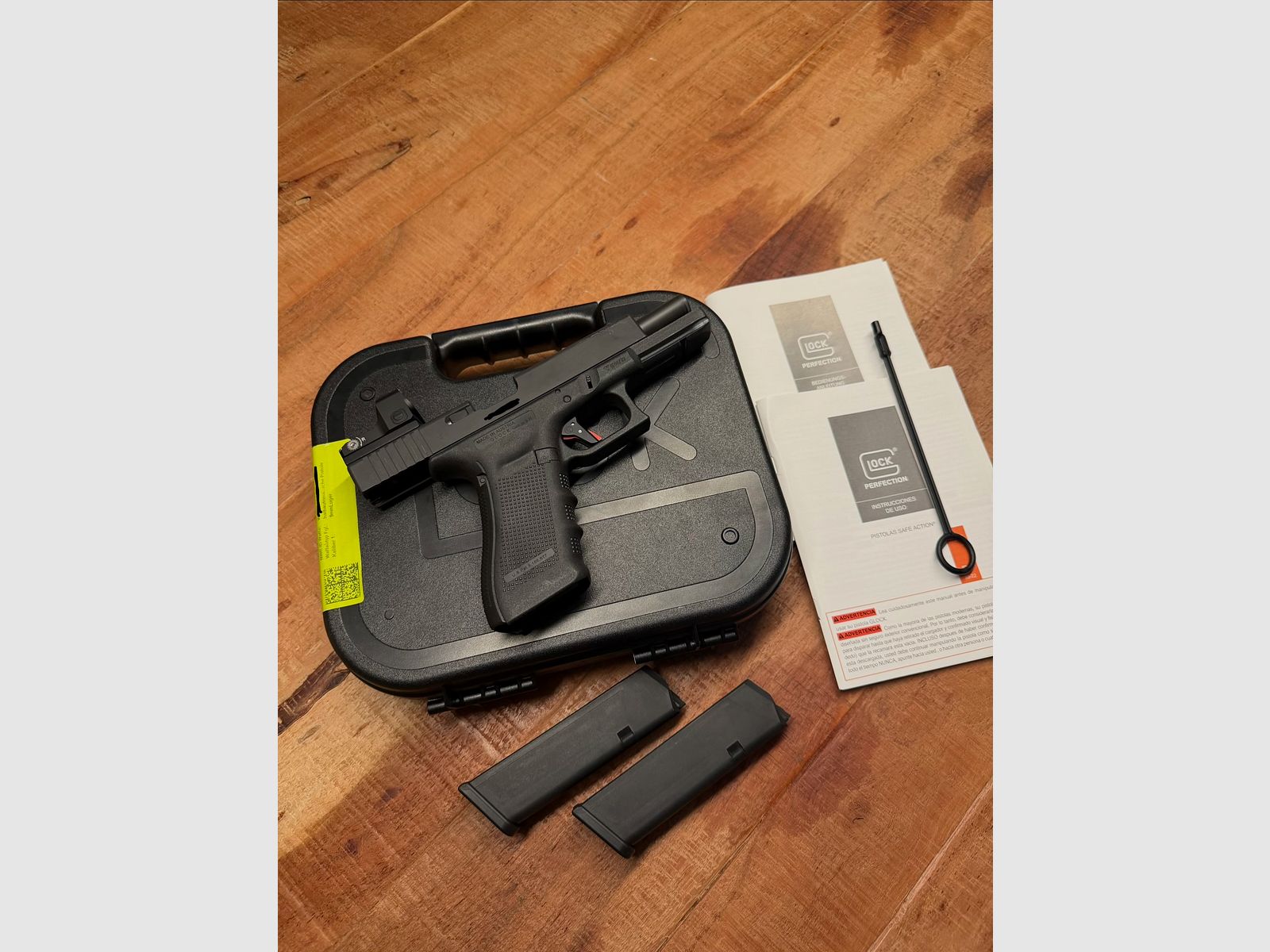Glock 17 Gen4 incl. red dot & Alpha Competition trigger, image 1 sur 5