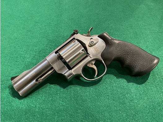 S&W Model 610