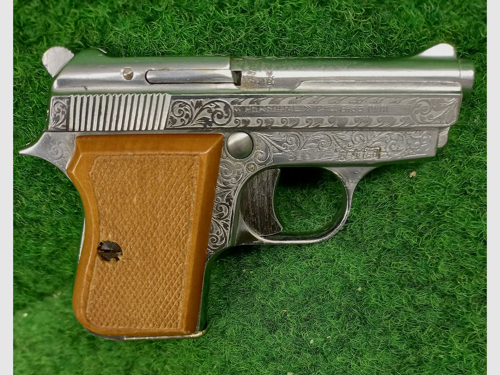 Grawerowany pistolet 6,35mmBrowning Renato Gamba