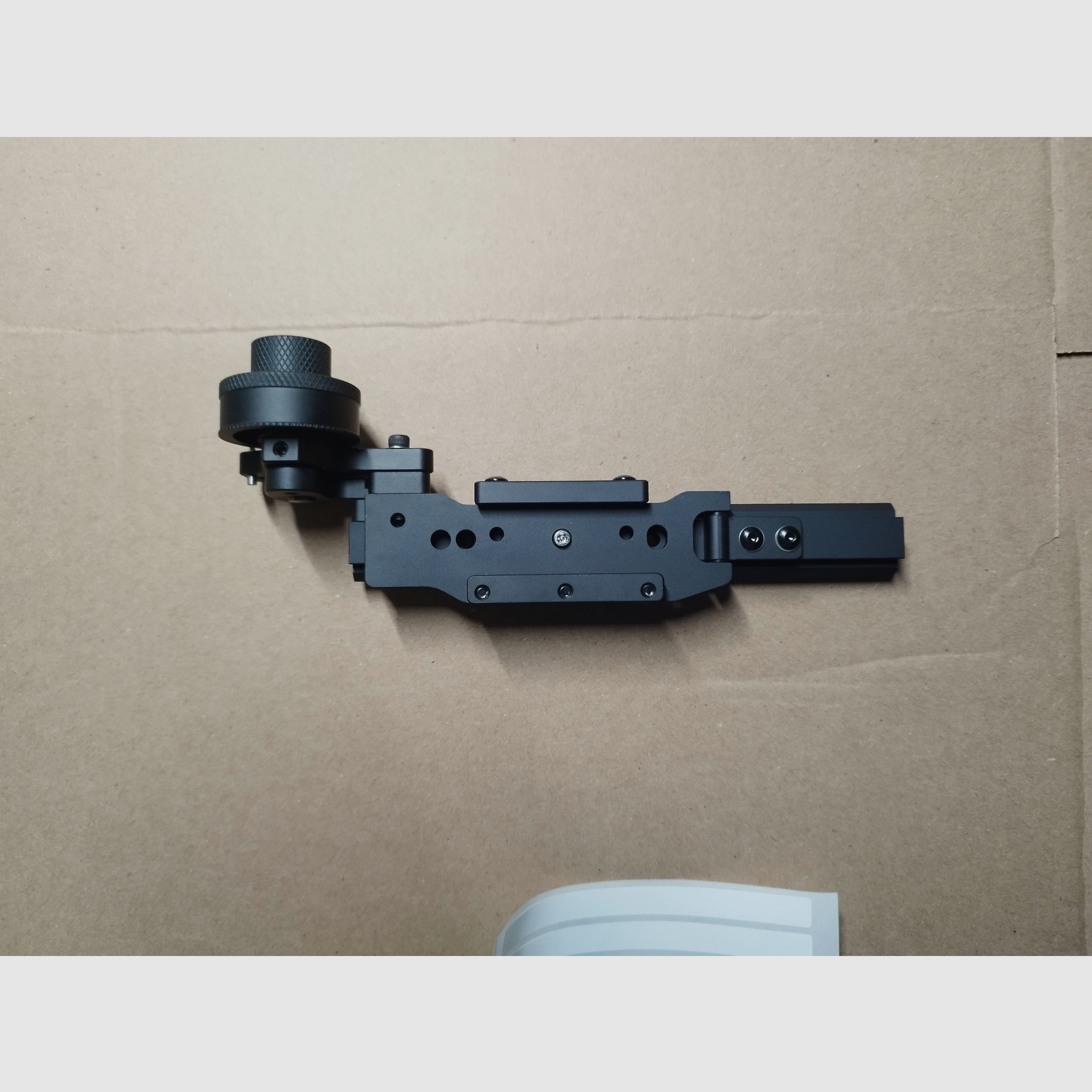 Strzał daleki, montaż Excalibur, kusza Tenpoint podobna do HHA Optimizer, regulowany szyną Picatinny.