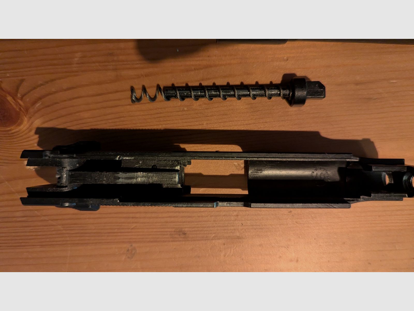 Umarex Walther P88 Compact 9mm Schreckschuss inkl. Holster, Ersatzmagazin, Abschussbecher, Reinigungsbürste, Transportkoffer und Ersatzteilset.