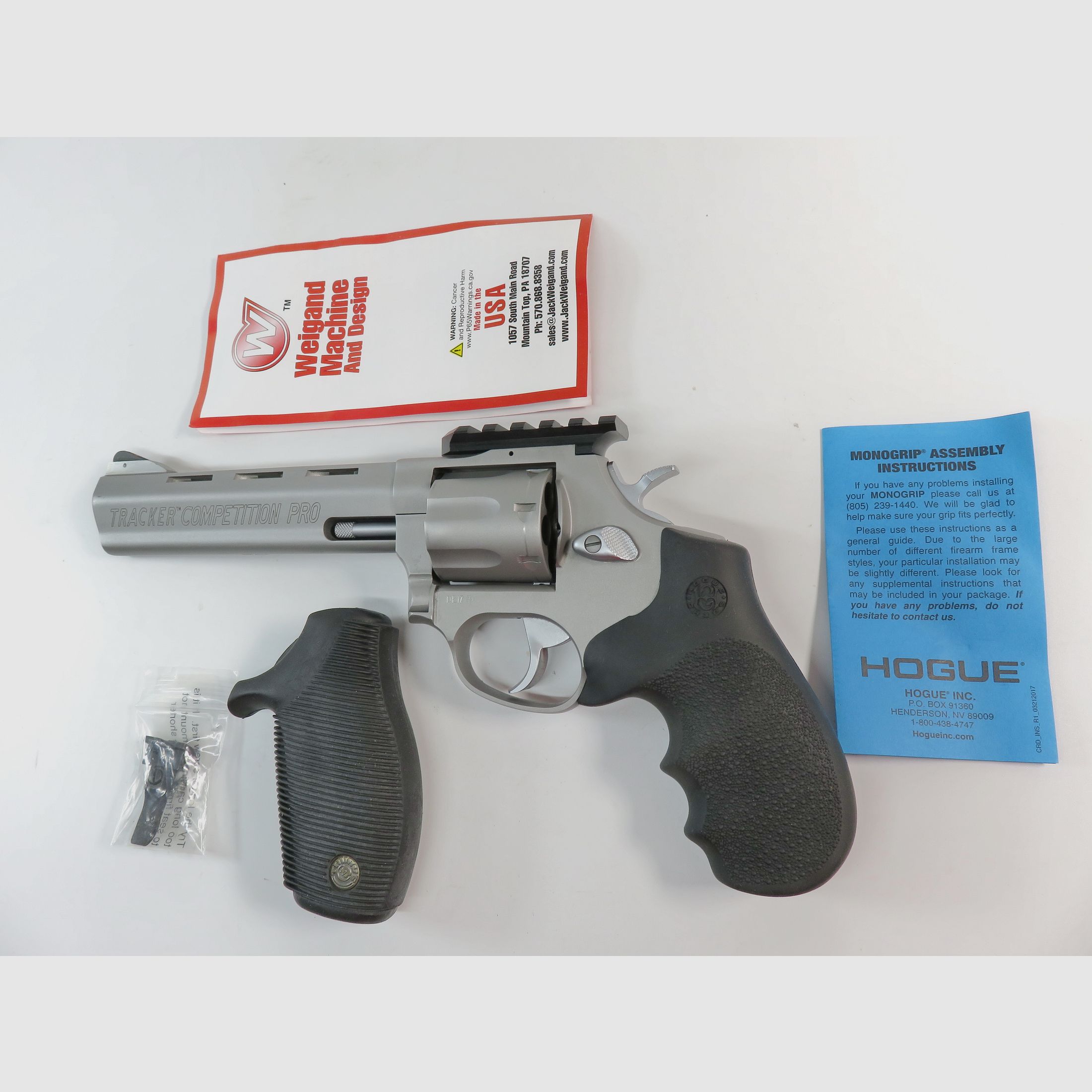 Neuwertiger Revolver Taurus Tracker Competition PRO 6" mit Weigand-Picatinny-Schiene und Hogue-Griff