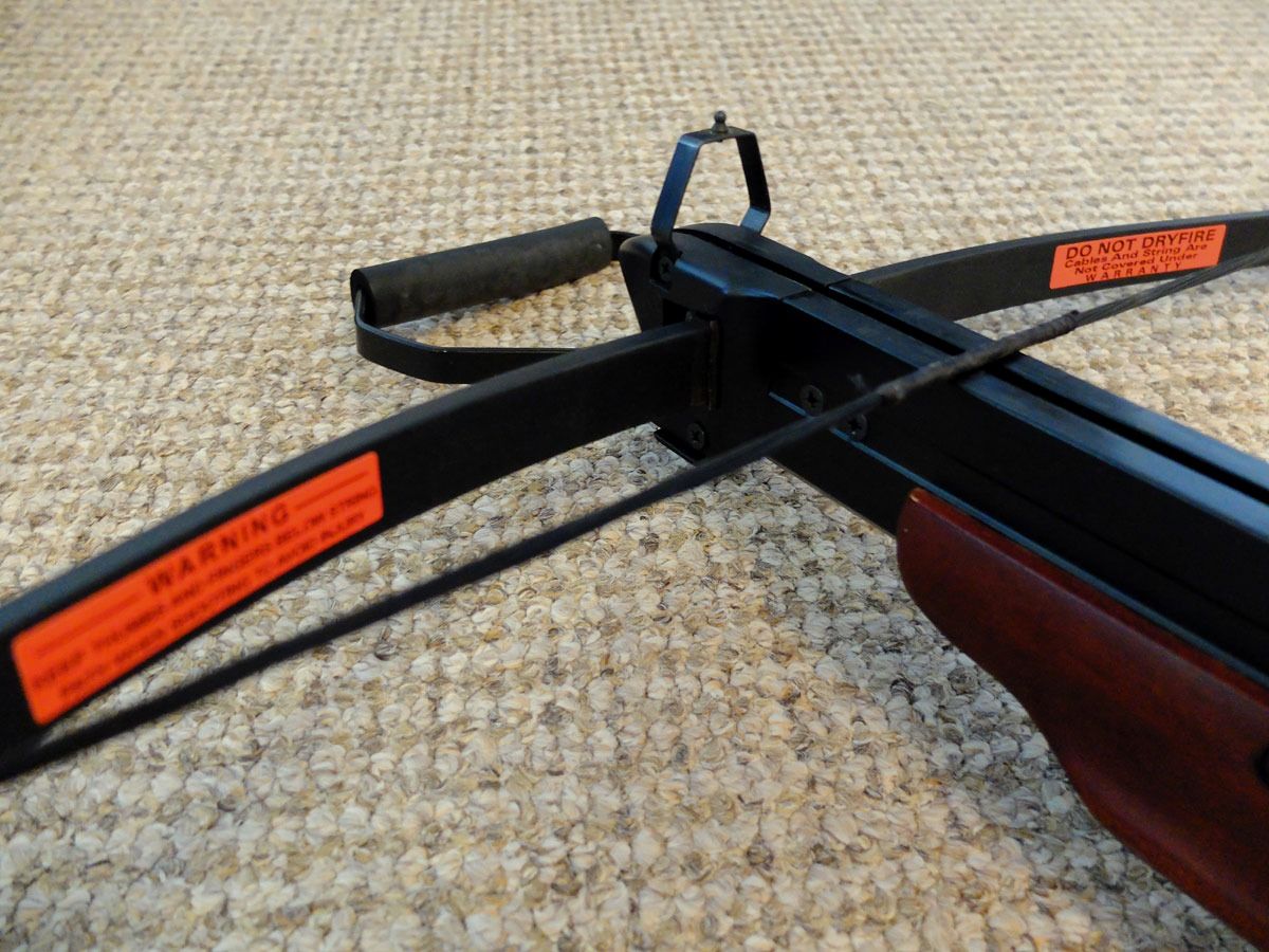 Armbrust mit  Holzschaft und 150lbs - tiptop Zustand.