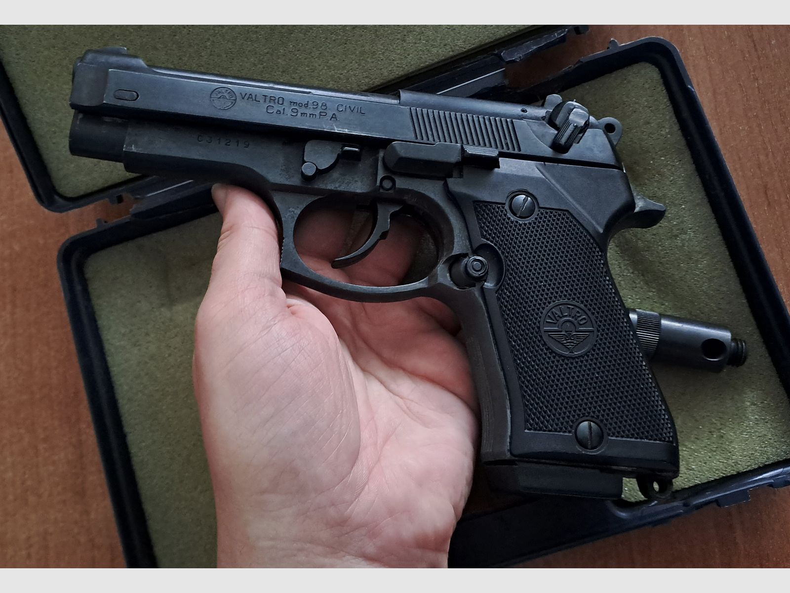 Valtro Mod.98 Civil cal. 9 mm blank in PTB 518 with accessories!