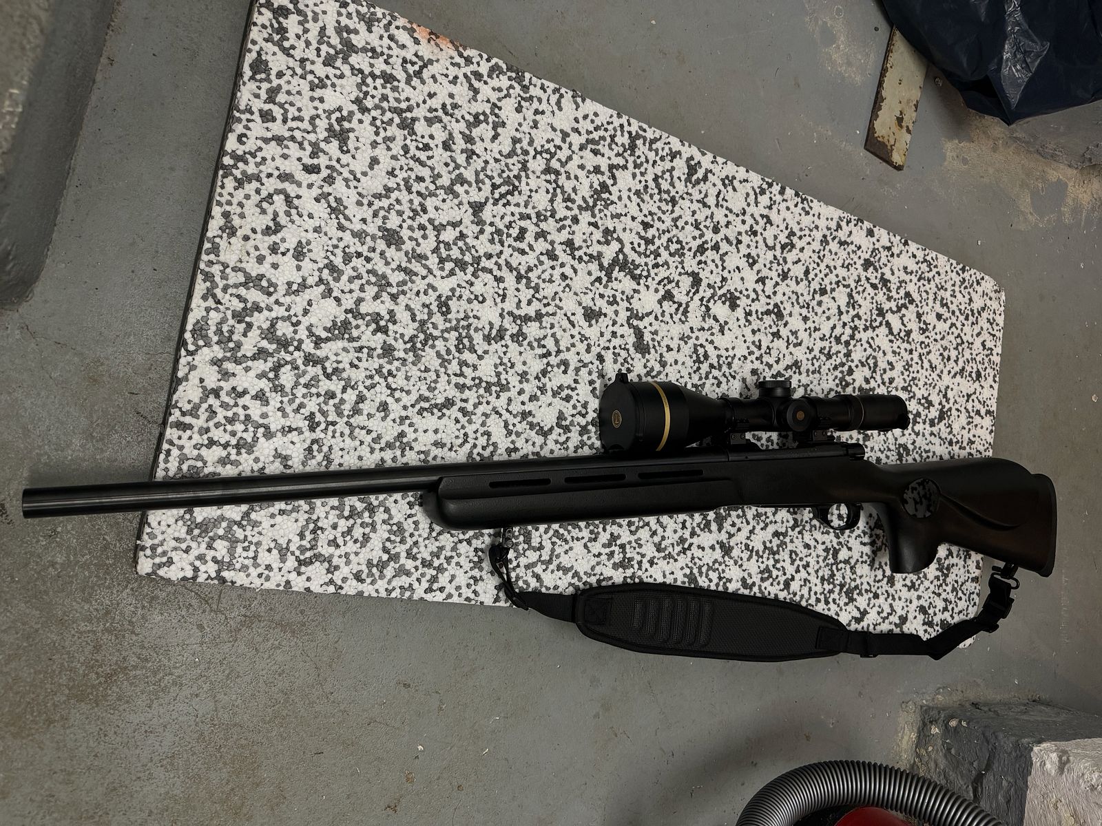 Howa Model 1500 Heavy Barrel .22-250 Rem. incl. Leupold VX-7L 3.5–14x56
