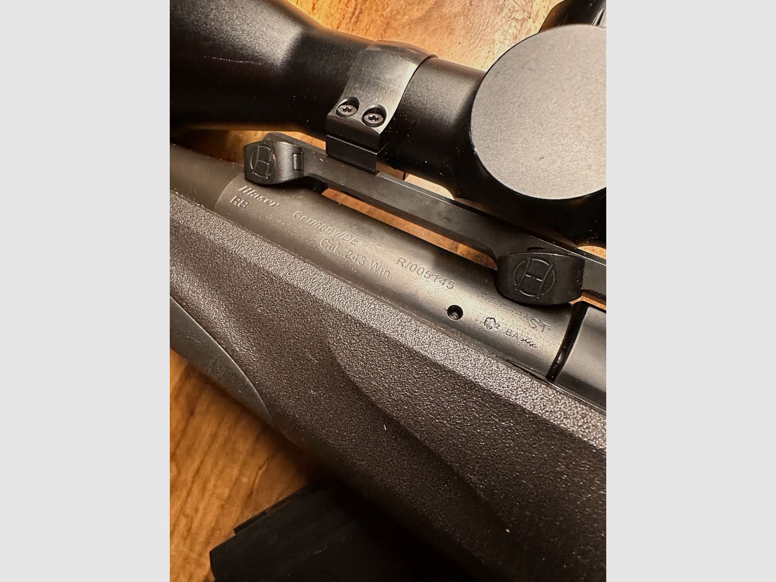 Blaser R8 Professional Success in .243Win mit neuer Blaser-Sattelmontage, inkl. Stalon W110 Schalldämpfer!