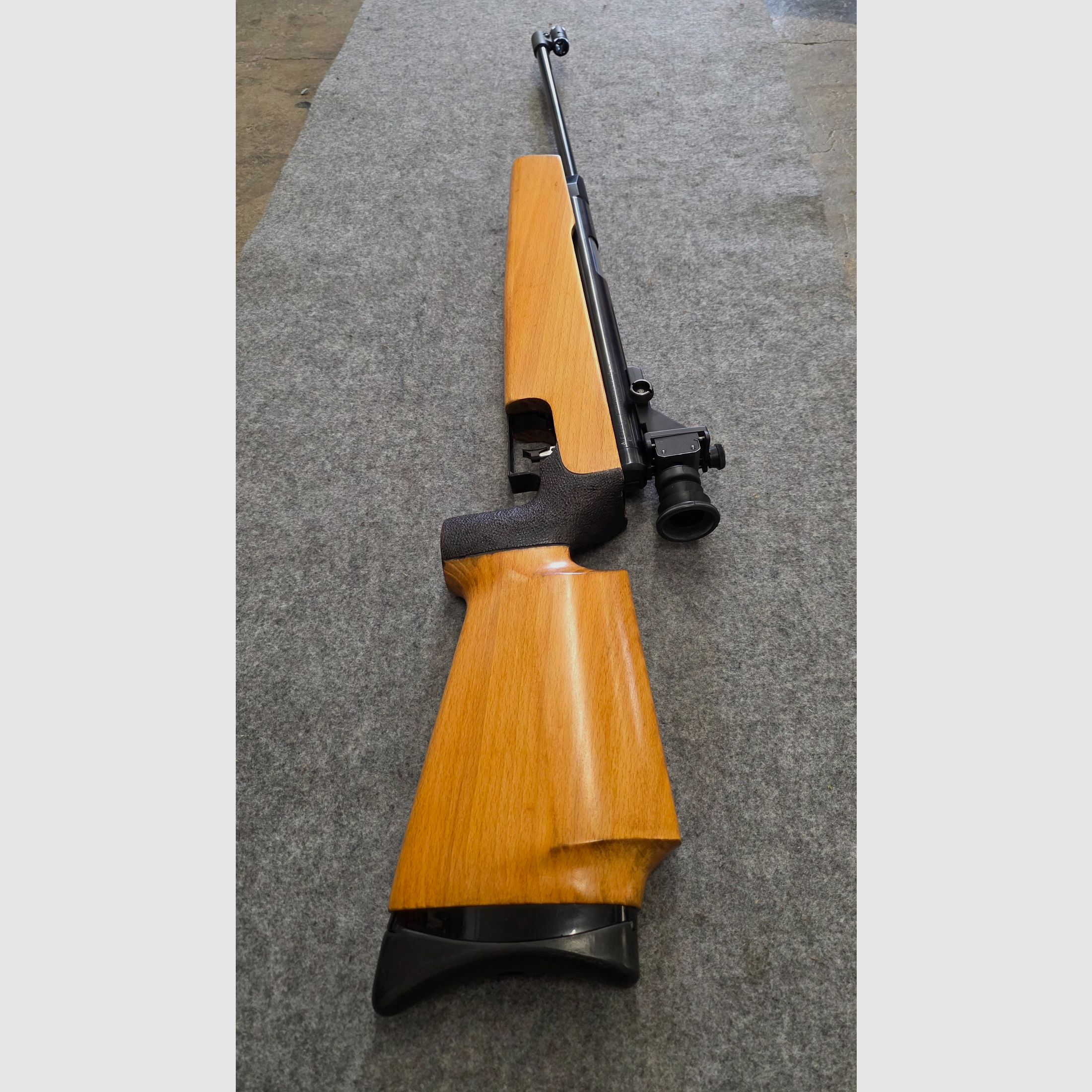 FWB Seitenspanner Feinwerkbau Mod. 300S Junior z prywatnej ręki w najlepszym stanie Cal. 4,5mm Diabolo, zdjęcie 4 z 8