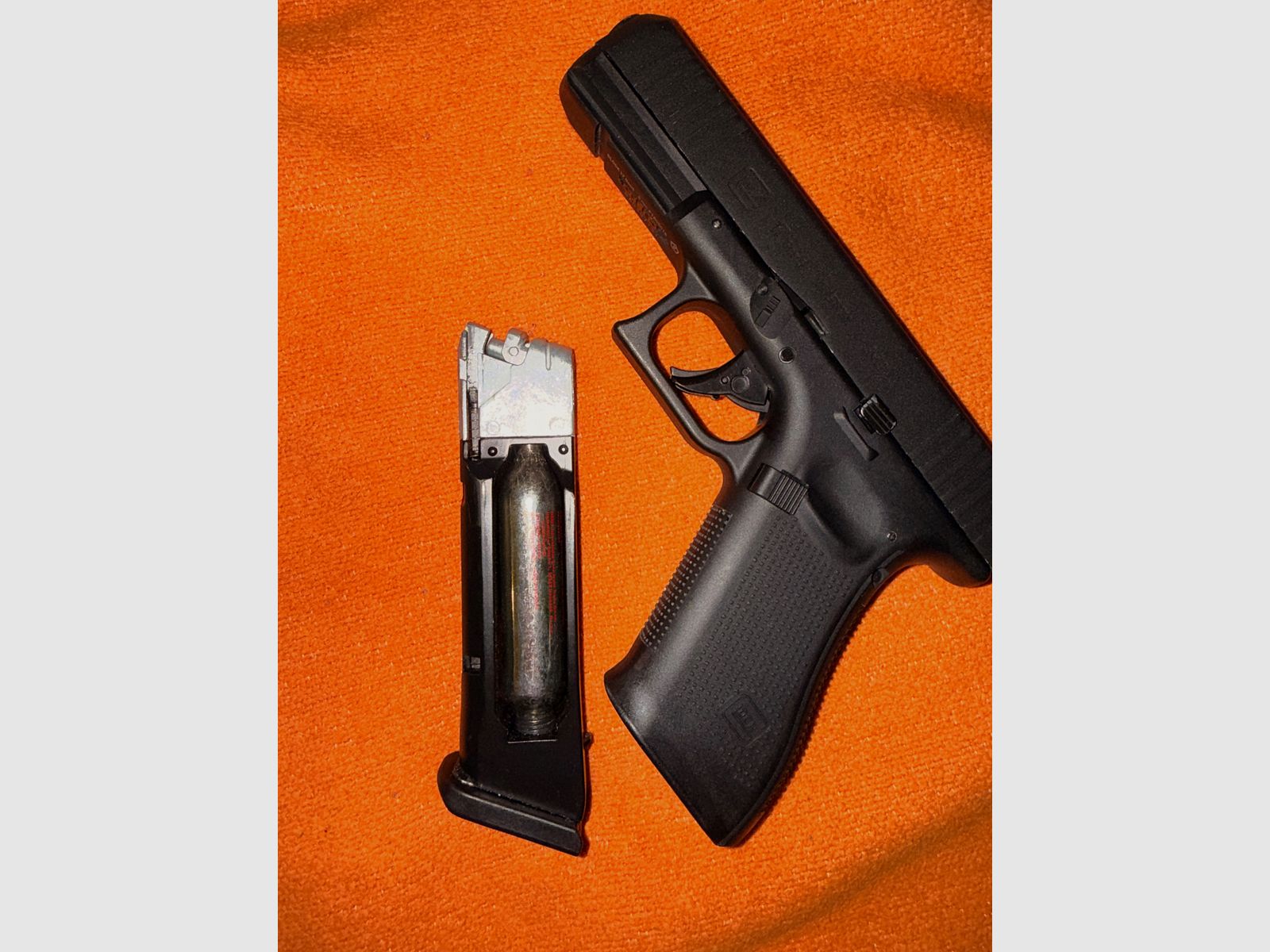 Glock 17 gen 5 airsoft, immagine 2 di 4