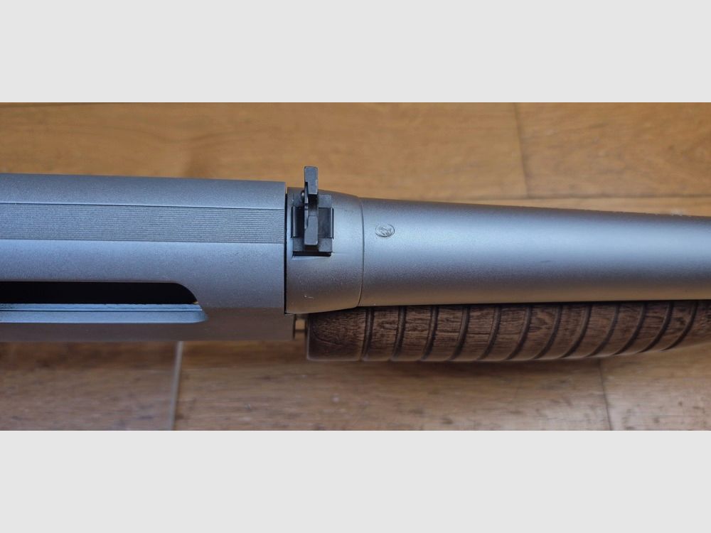 Zeer mooi pompgeweer Winchester Model 1300 – Zeldzame roestvrijstalen versie « Security Police » – Kal. 12/76 – Volledig satijn afgewerkt roestvrij staal (chroom op roestvrij staal) – Mechaniek en hout in perfecte staat – Vuurwapen in bijna nieuwe staat – TBE++, afbeelding 21 van 34