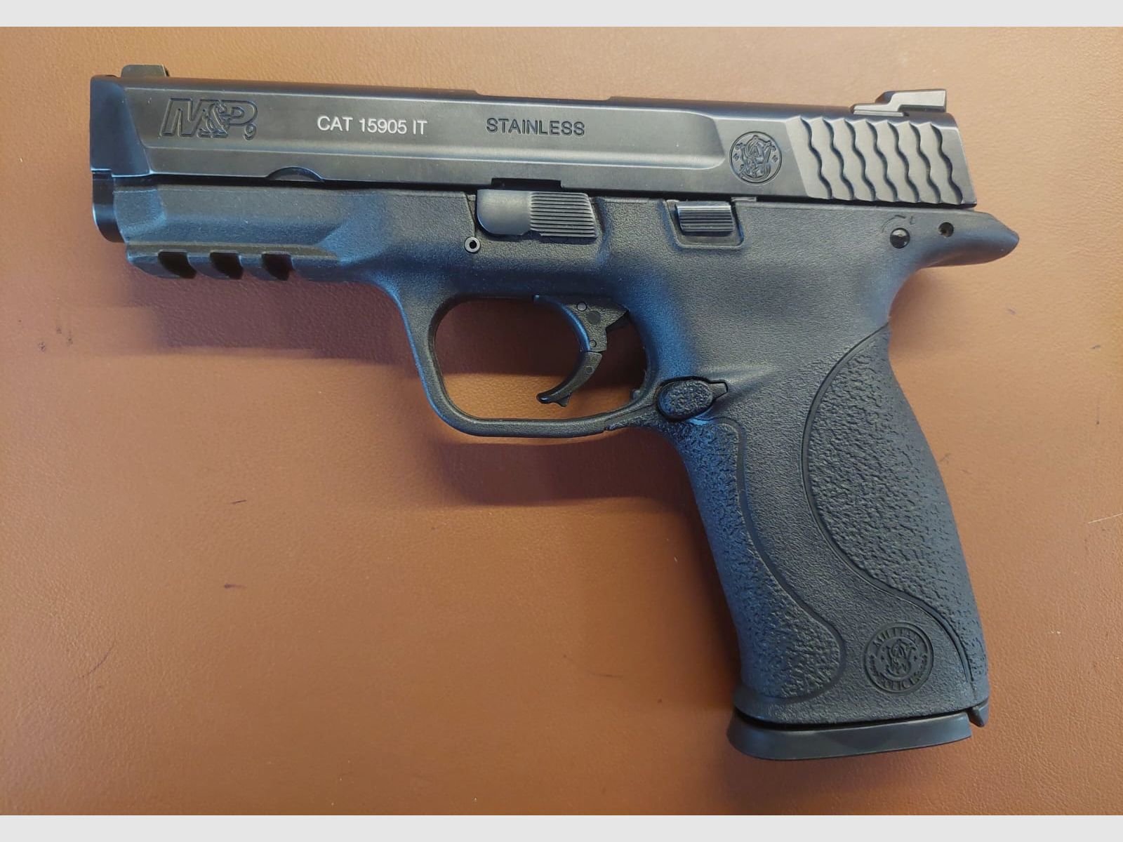 B 30 Smith & Wesson Mod M&P9 semiautomatisch pistool kal. 9X21, afbeelding 2 van 2