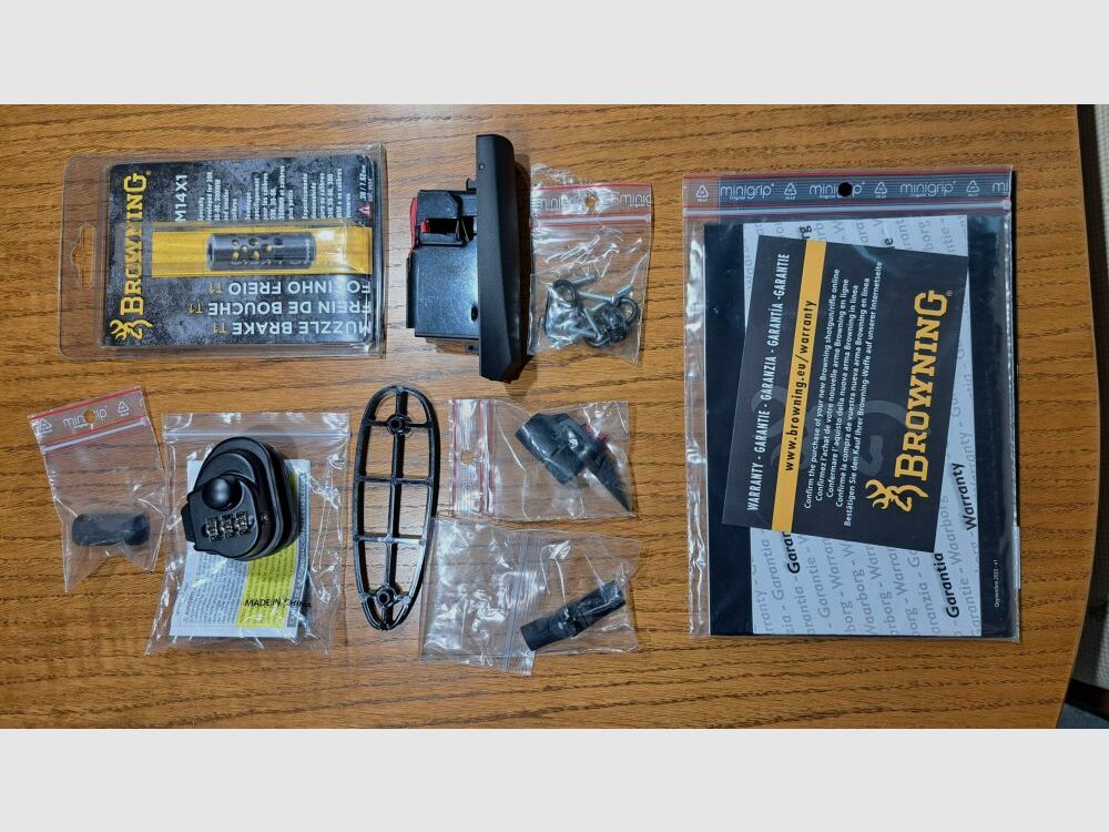 Browning Sebstladebüchse Browning BAR 4X Hunter Composite Kal. .308Win inkl. Zubehör