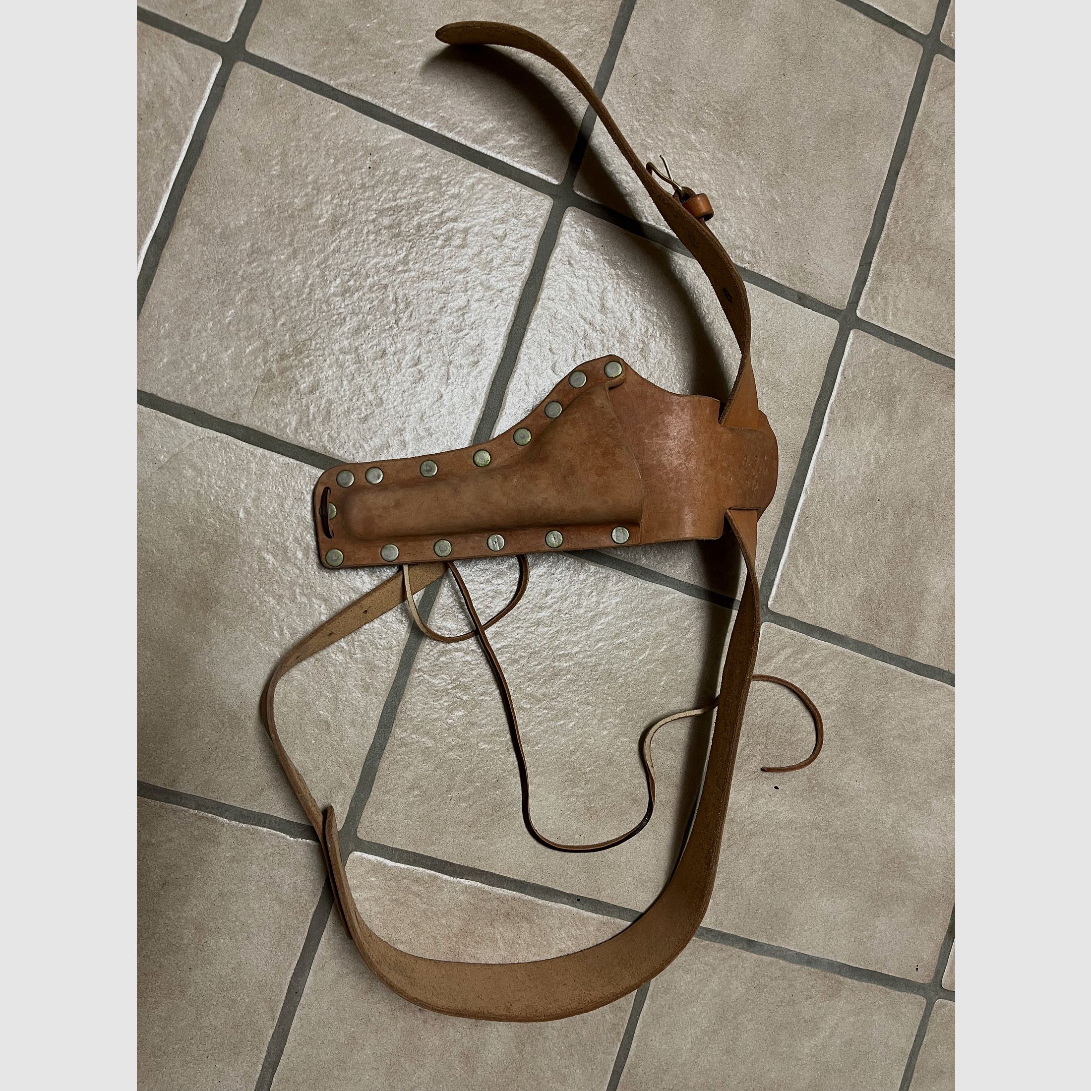 Holster aus Leder Smith&Wesson long Rifle 