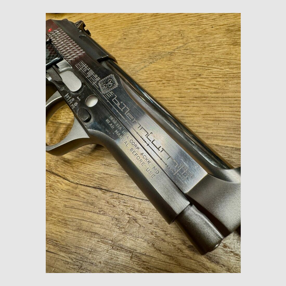 Beretta 92 edición especial billennium