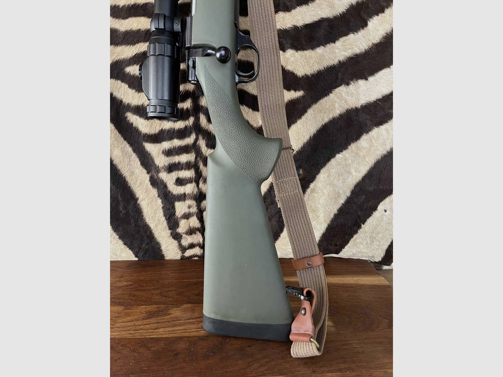 Howa 1500 Büchse .300wm – ca. 61cm – Nikkosterling 1.5-6×44 Zielfernrohr, Bild 10 von 10