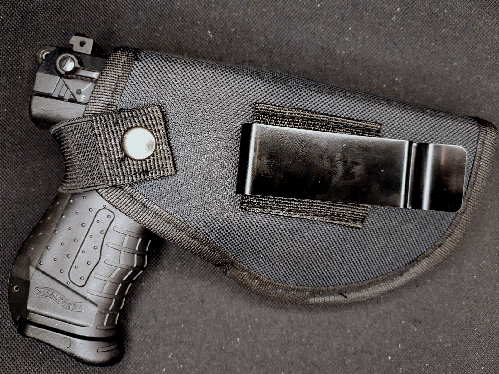 Pistolet d'alarme Walther P22 9 mm P.A.K. PTB 778 noir P 22 avec holster