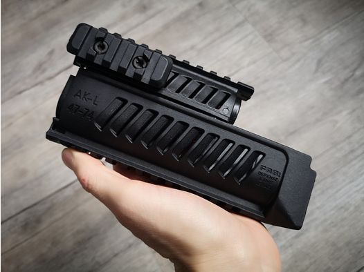 FAB-Defense Polymehr osłona na ręce z szyną Picatinny AK-47 / AKS 74 z polimeru z czterema szynami