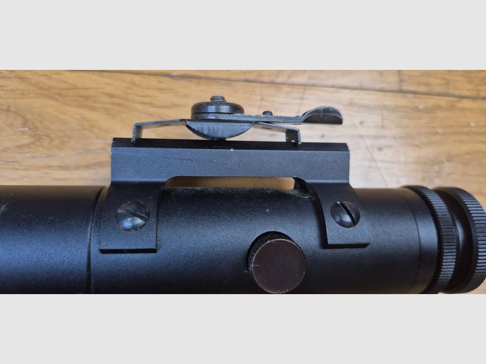 Schöne und seltene Colt-Zielfernrohr für M16 – „Echtes“ Colt-Zielfernrohr im Militärtyp – Herstellung Hakko für Colt in den 70/80er Jahren – AR15-Plattform Made in Japan – Vergrößerung 4×20 – Befestigung passend für M16-Griff – TBE+++, Bild 6 von 11