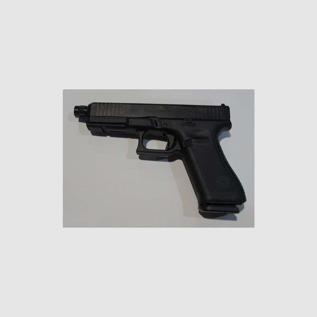 Semi-Automatic Pistol Glock 17 MOS Gen 5 FS cal 9×19 threaded new, image 2 of 3