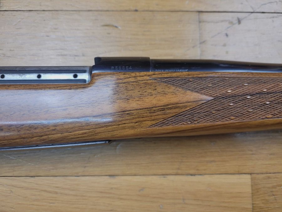 Magnifica carabina da grande caccia Weatherby – Calibro 460 Weatherby – Fabbricazione premium di Sauer & Sohn in Germania – Legno di noce di prima scelta – Bluatura sontuosa – Canne nuova – Stato meccanico impeccabile – Arma eccezionale per le sfide più grandi – TBE++, immagine 6 di 38