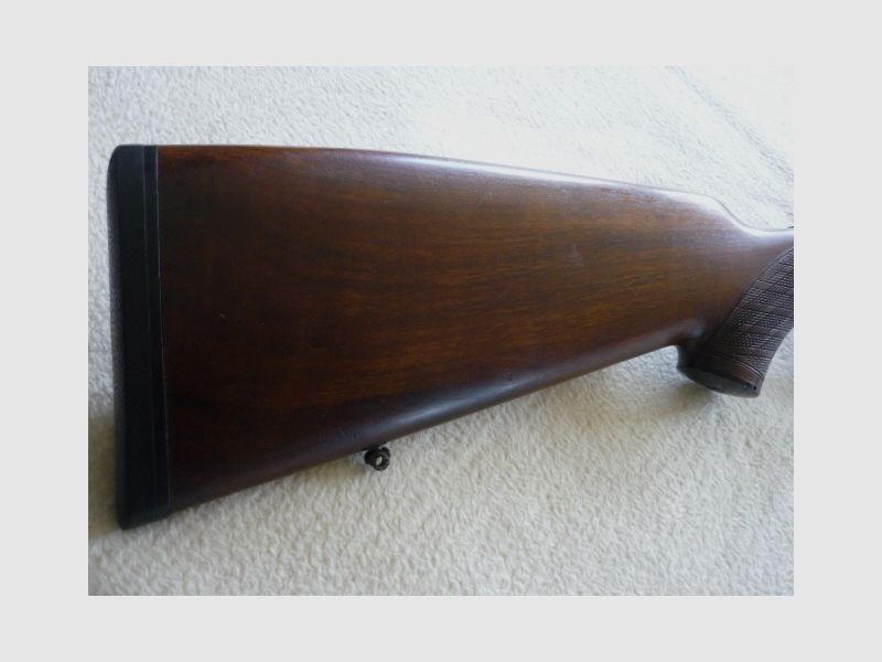Blaser BBF 700 z zestawem matryc RCBS