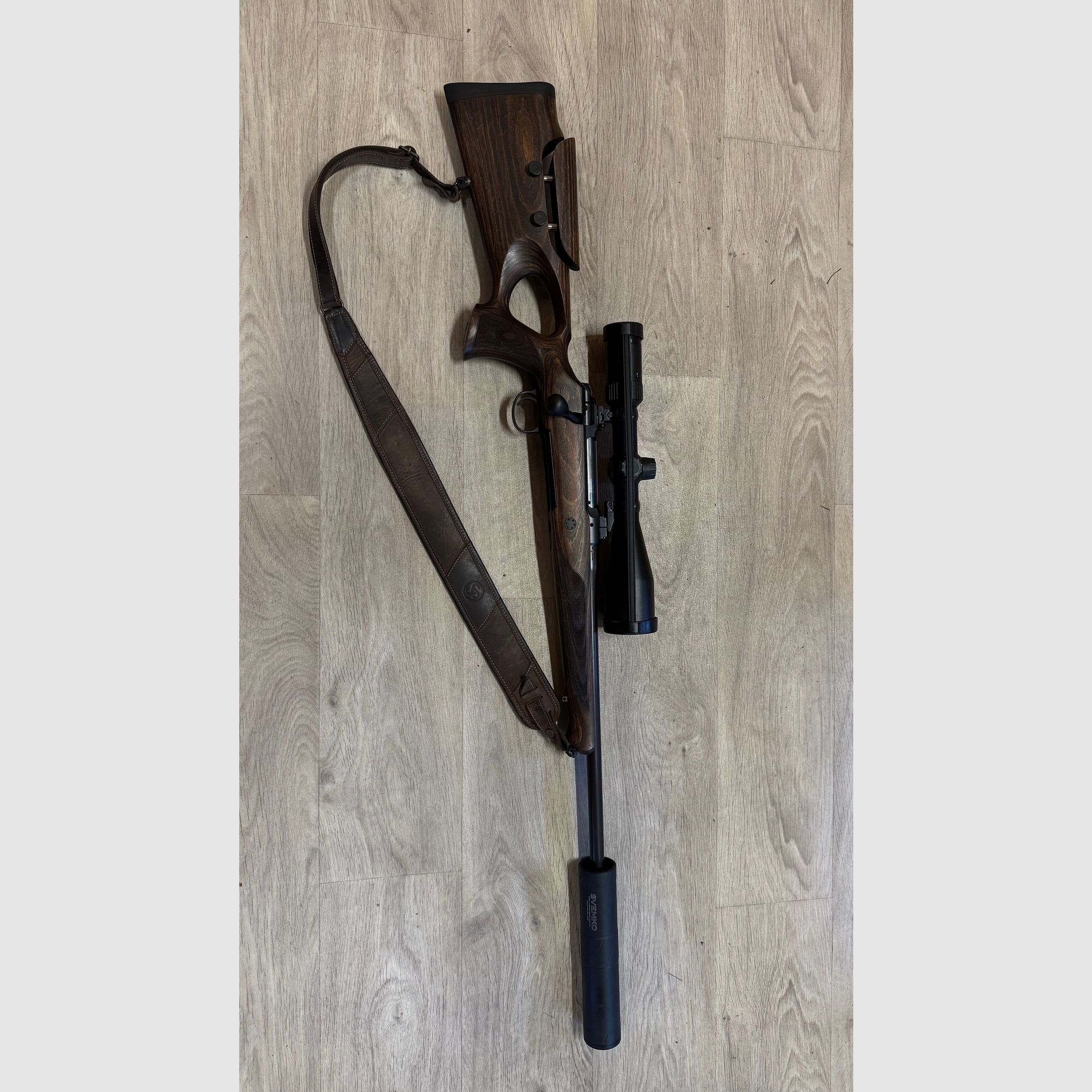 Sauer 101 GTI Cal.30.06 mit Zeiss Conquest V4 3-12x56 & Svemko Schalldämpfer mit Quickmountsystem
