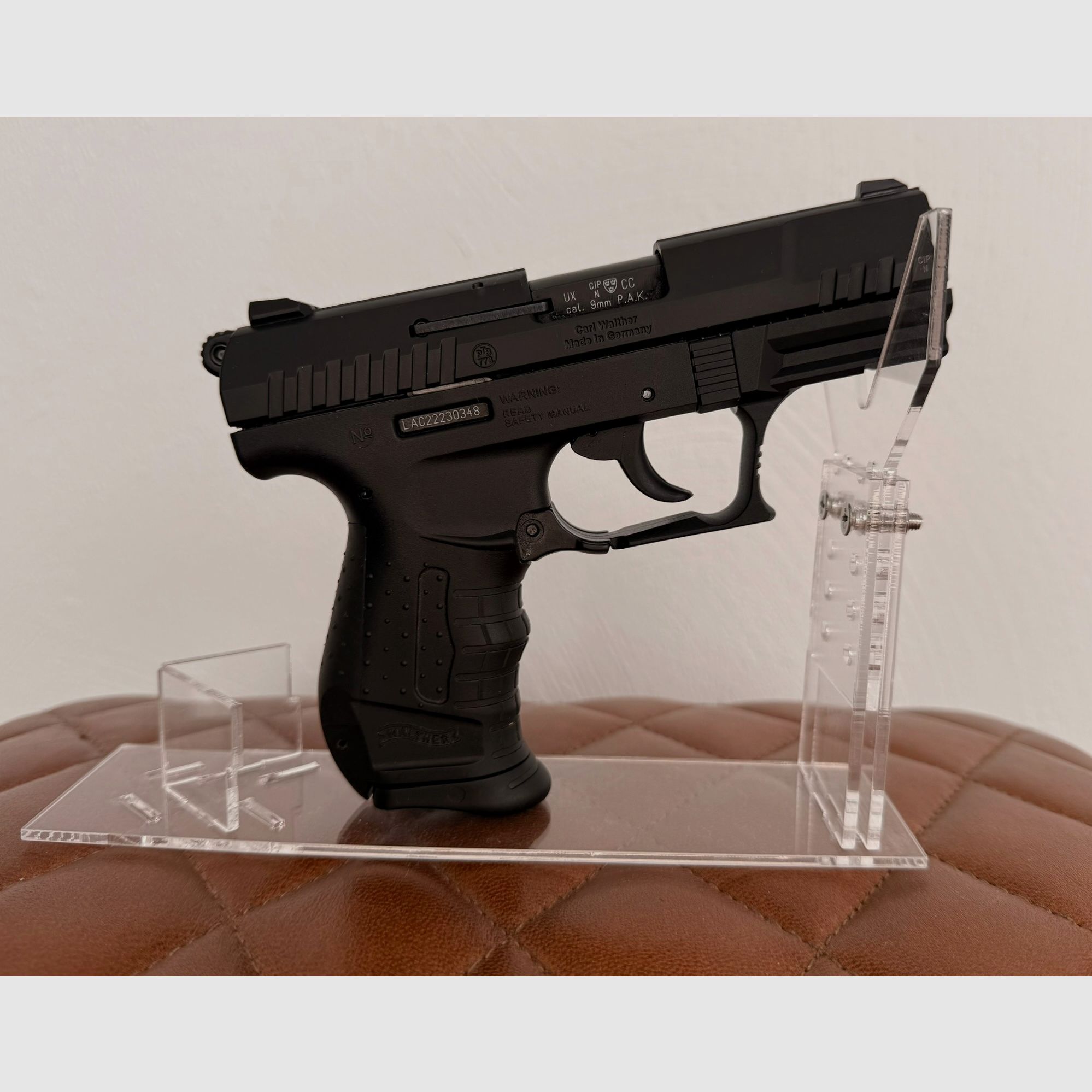 Walther P22 Ready Schreckschuss Pistole 9mm P.A.K. brüniert mit Holster