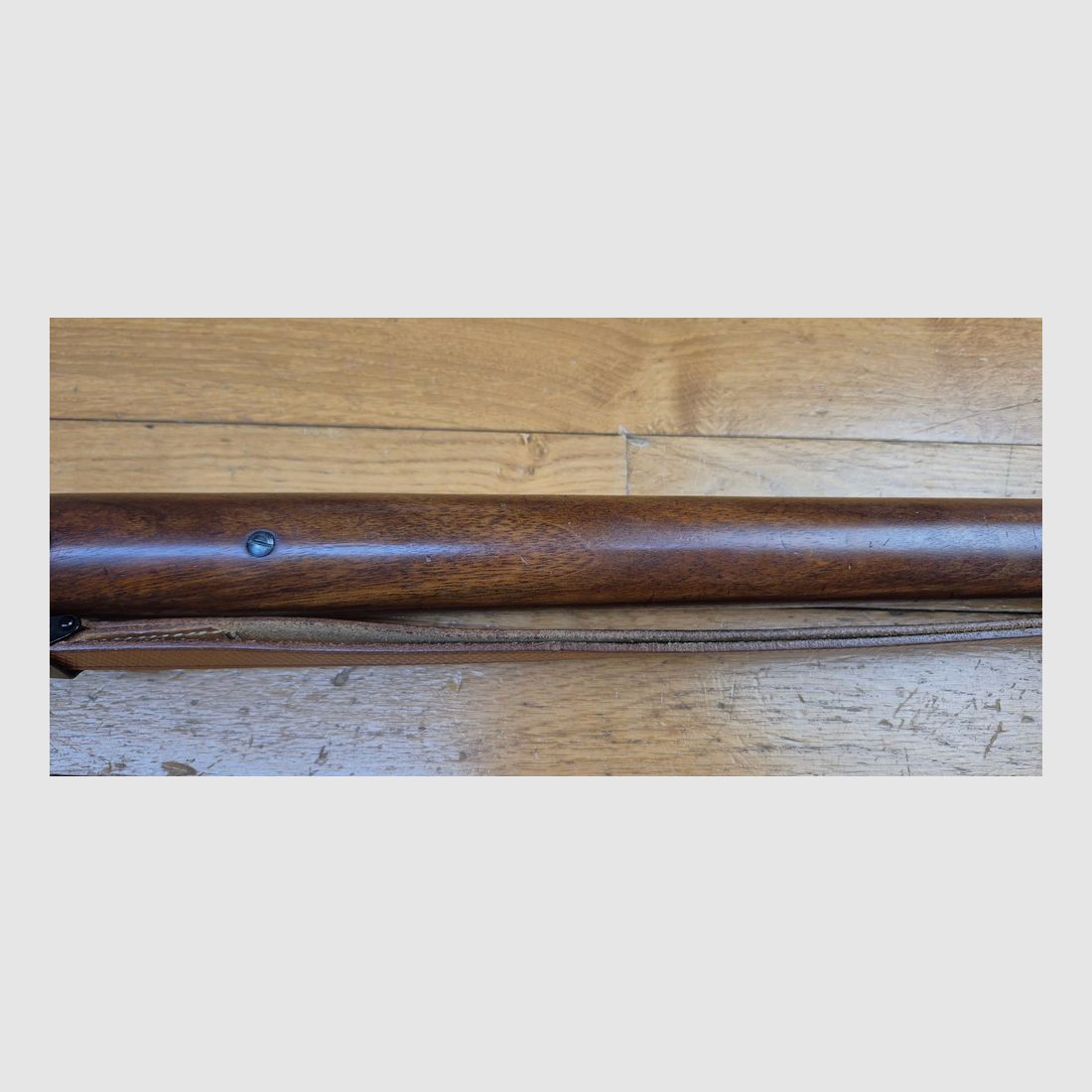 Seltene Trainingsbüchse Heym 52 – Waffe ähnlich dem Modell „Police 1952“ – Kal. .22 LR – Sehr limitierte Produktion von Heym um 1955 – Wunderschönes Nussbaumholz – Originalriemen – Quasi neu – TBE++, Bild 10 von 30
