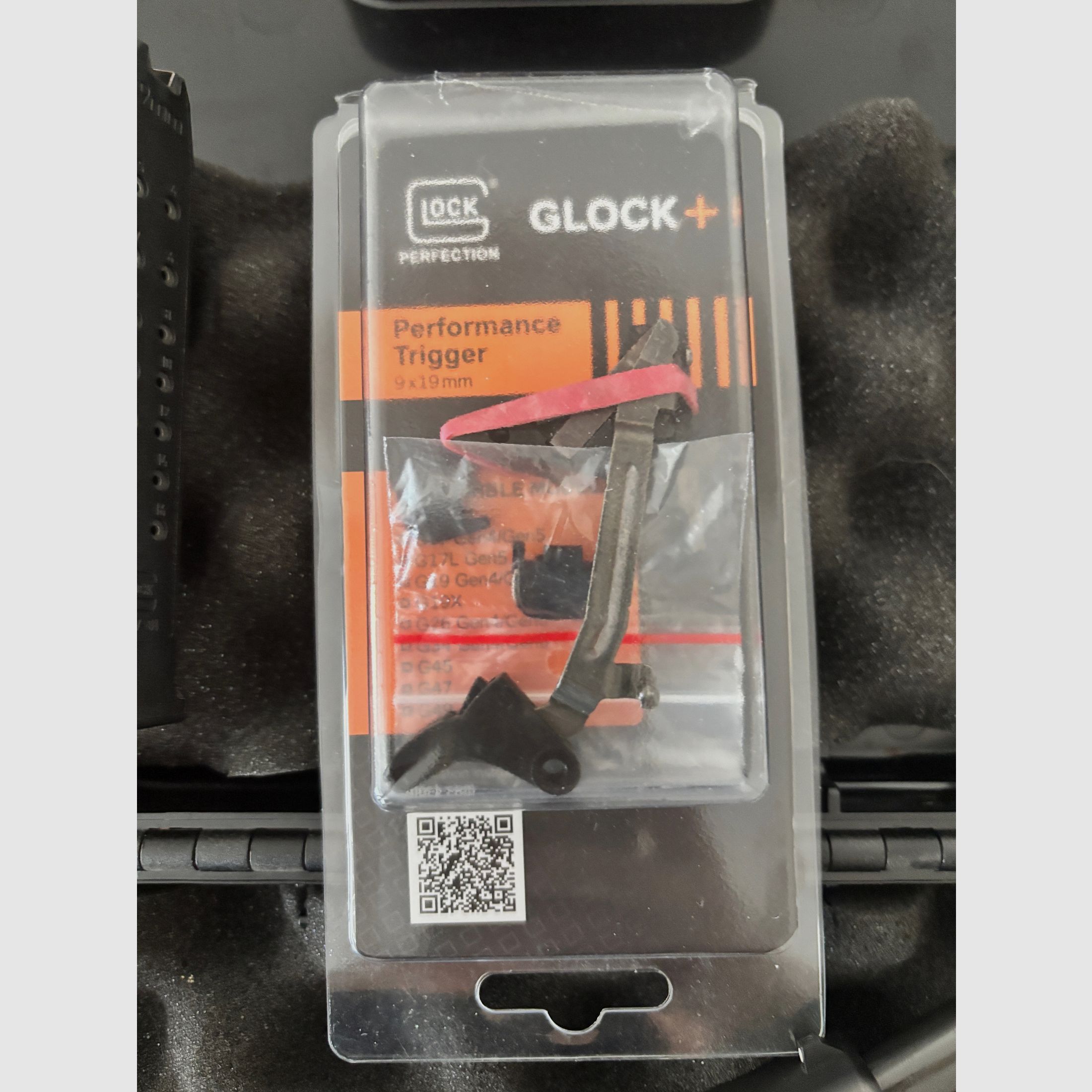 Glock 17 Gen 4 special model two-tone