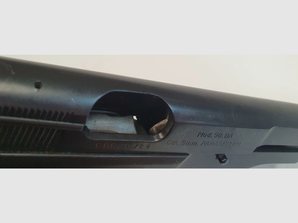 MAUSER-WERKE Oberndorf GmbH Halbautomatische Pistole Mauser Oberndorf GmbH, Mauser 90 DA - 9mmLuger