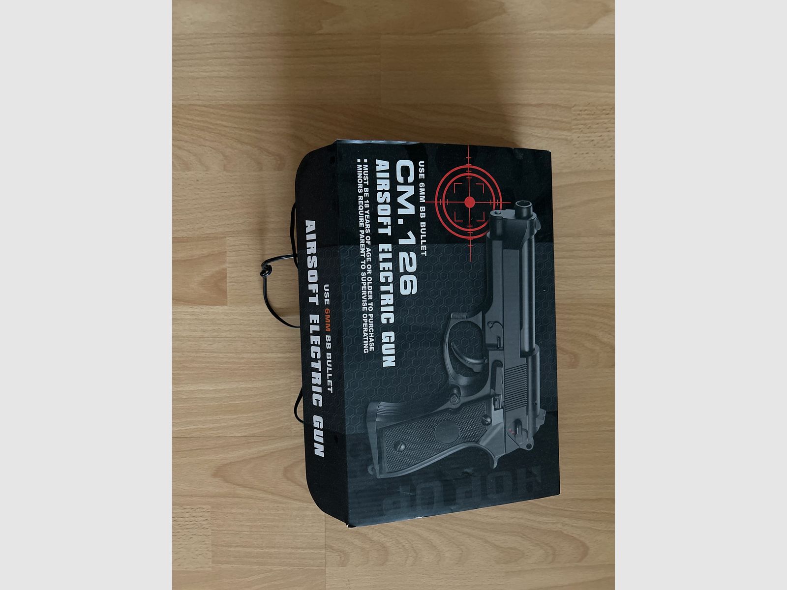 Pistola Airsoft CM. 126