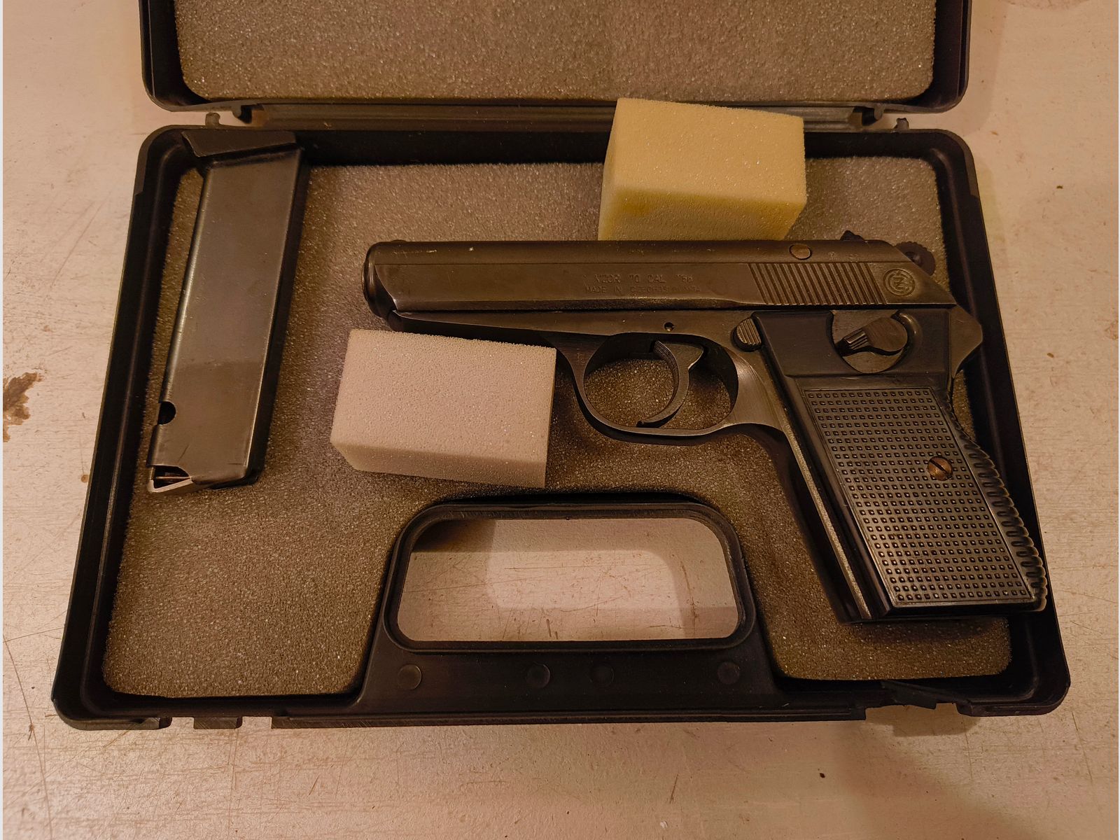 Pistolet CZ 70, image 1 sur 2