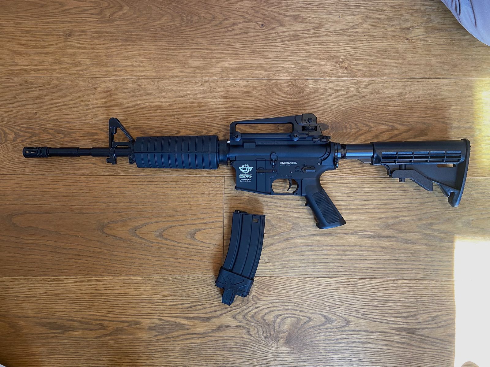 G&G M4A1 S-AEG m. Zubehör
