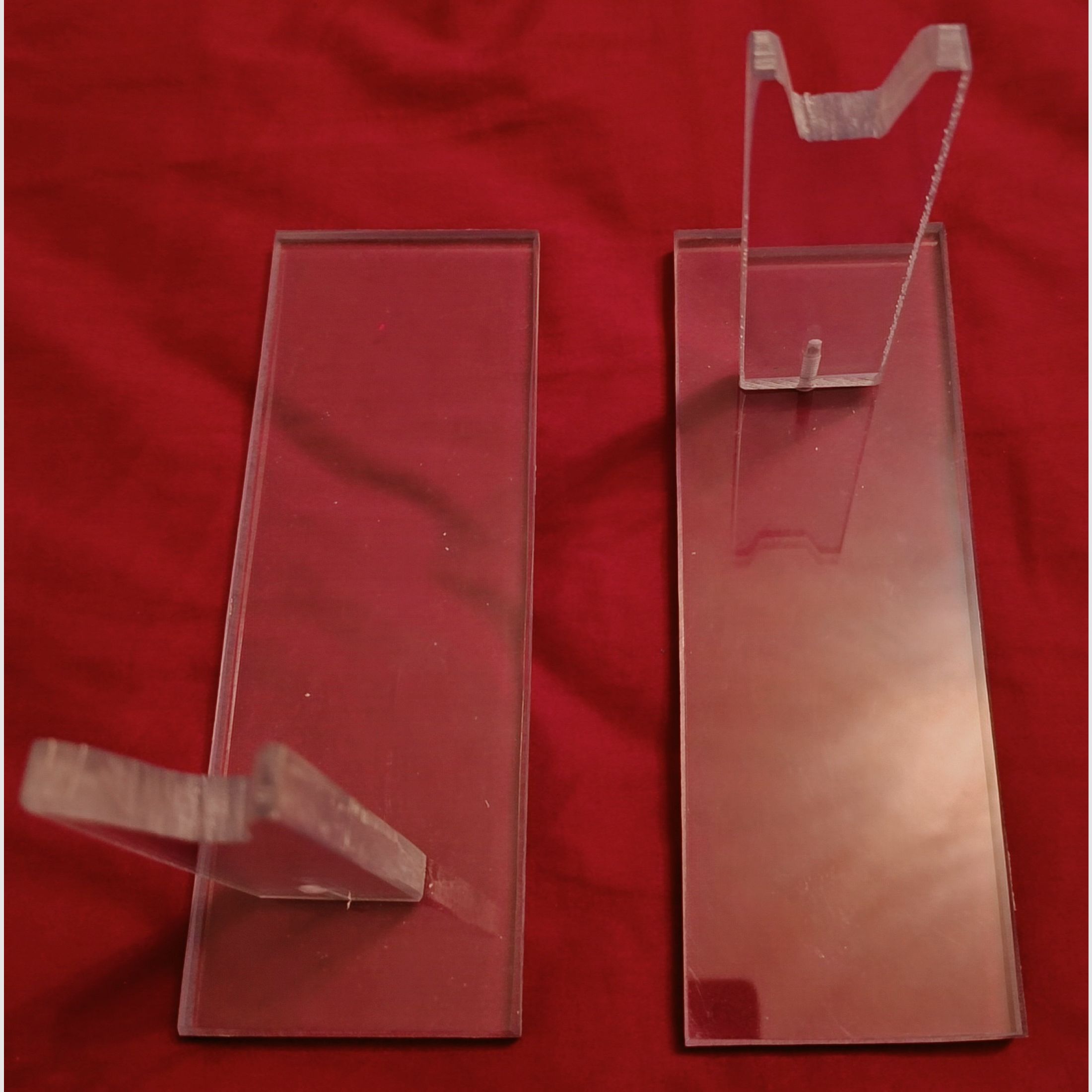 2x stojak na rewolwery (plexi)