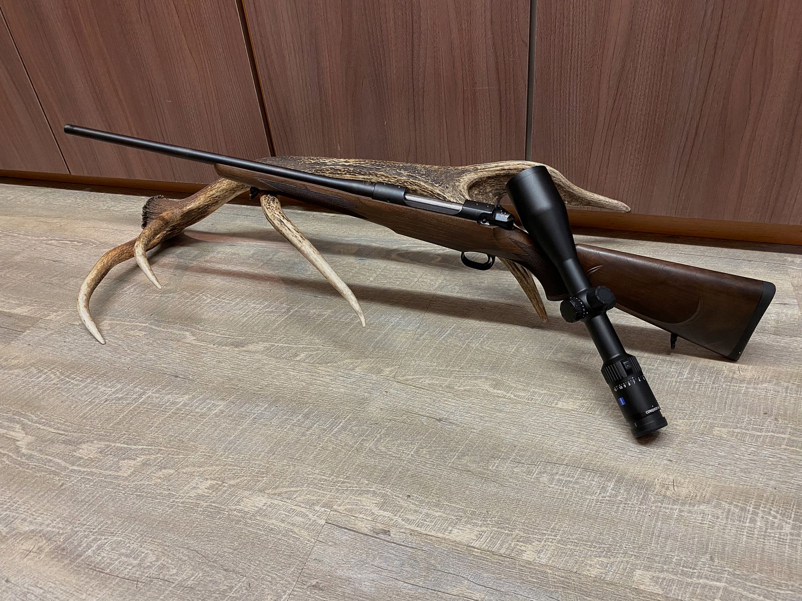 Mauser M12 Pure, con Zeiss Conquest V4 3-12x56