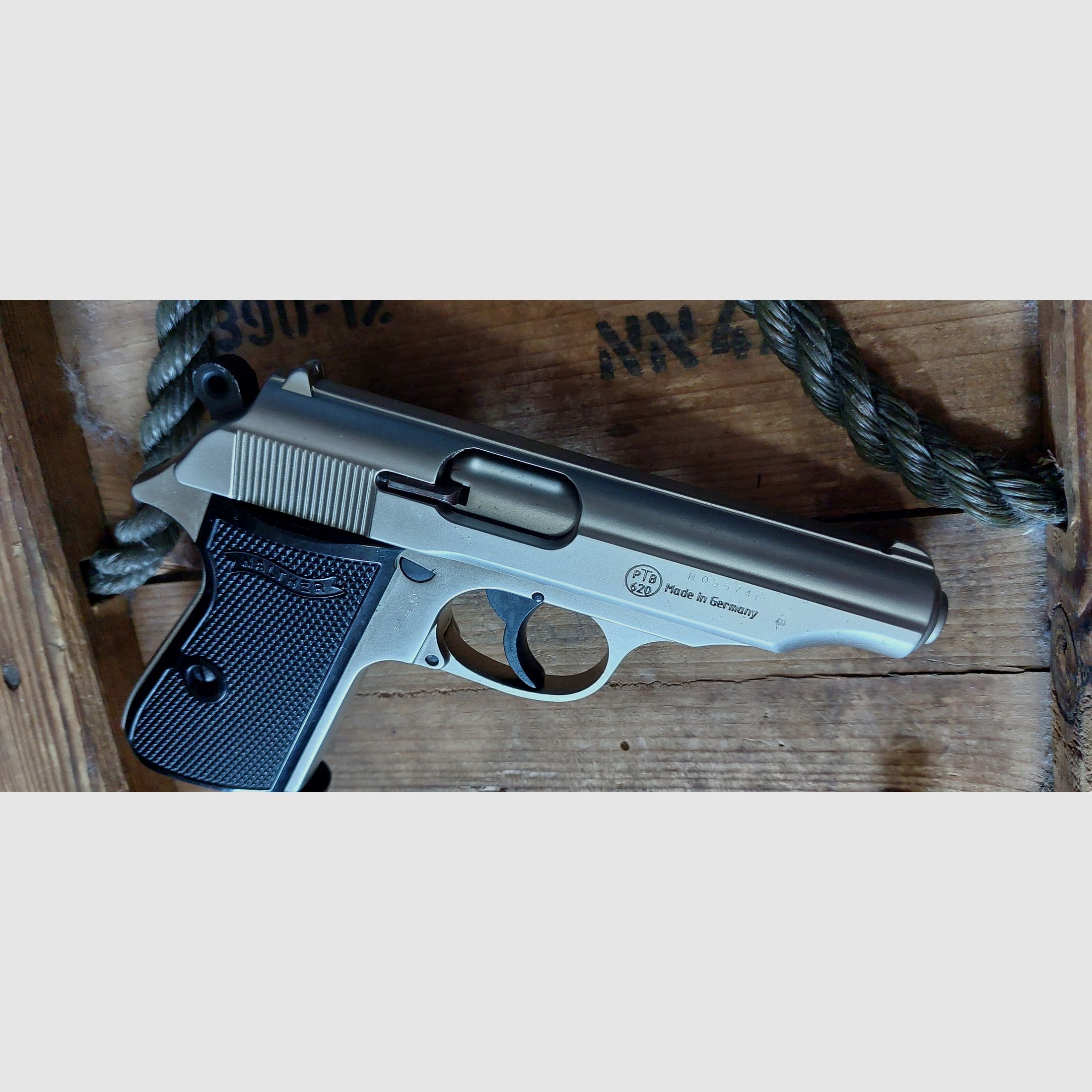 Walther PP chrome 9 mm PAK (PTB 620)