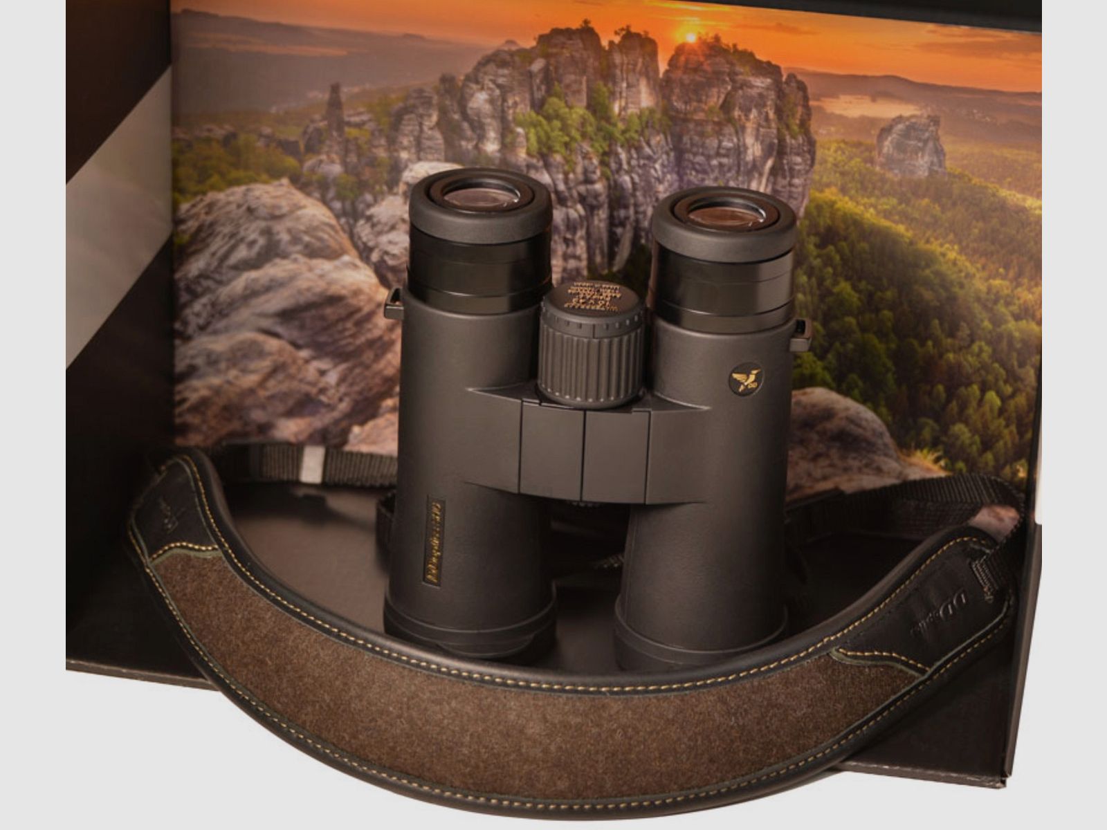 DDoptics 440100100 Fernglas SHG 8x42 mit Tasche und Trageriemen