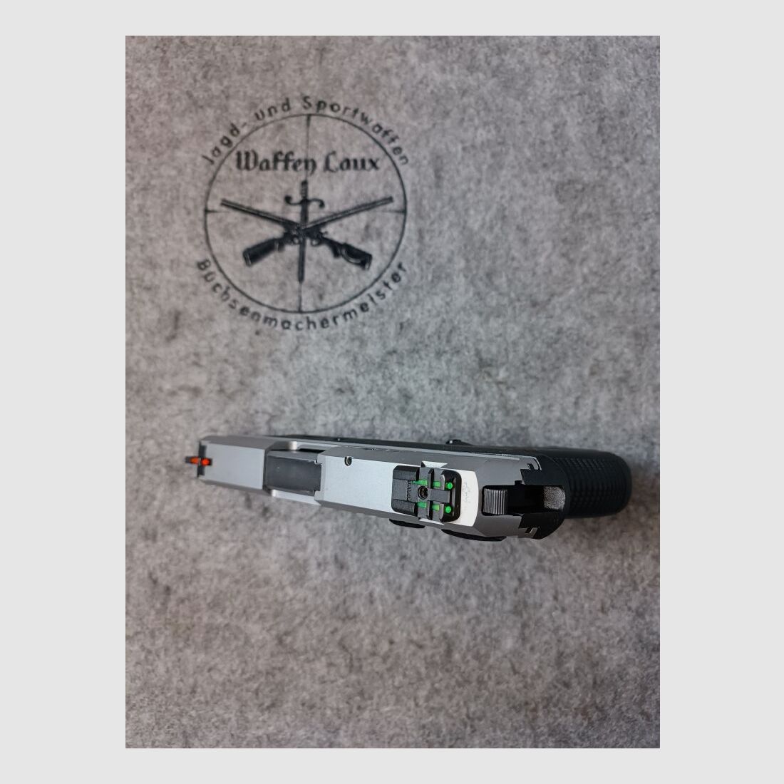 Taurus S.A. Brésil PT 809 C avec mallette et accessoires