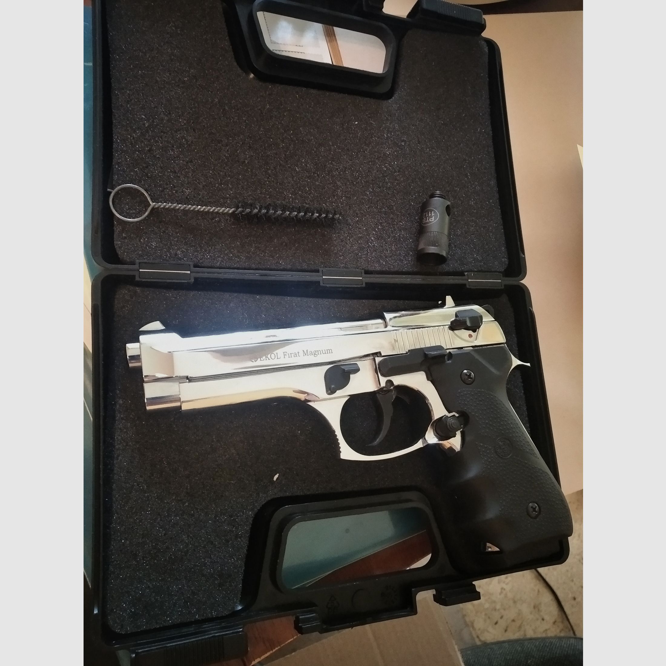 Verchromte Ekol Firat Magnum mit verbessertem Griff 9mm Pak Beretta Mod. 92 Kopie 
