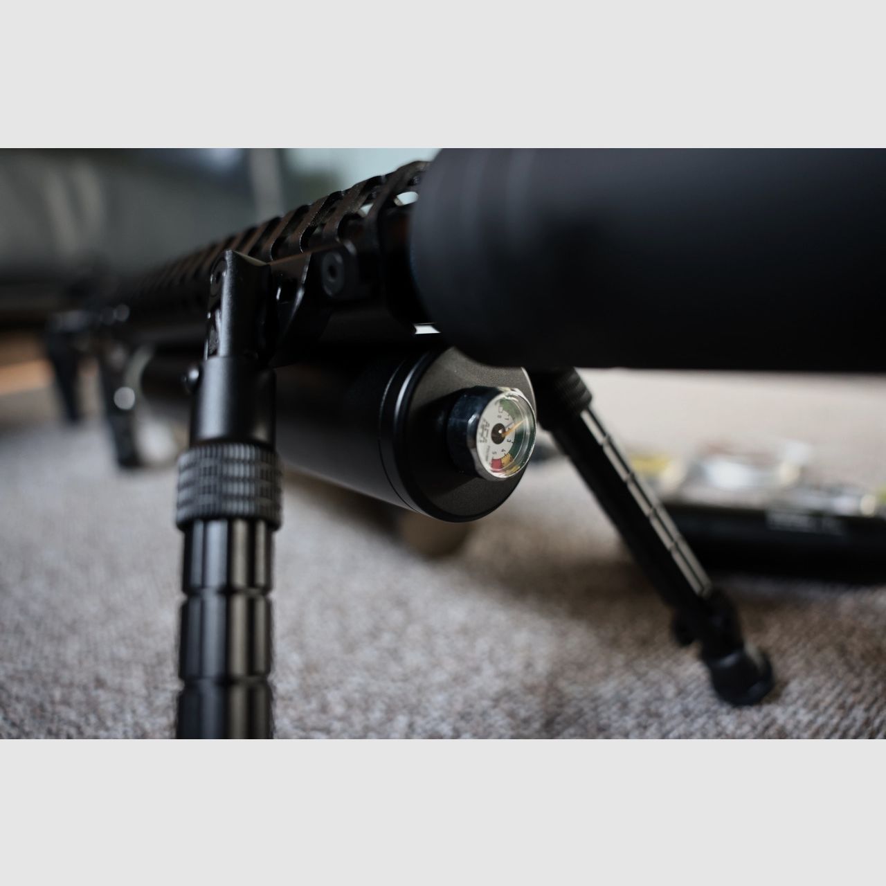 Compleet pakket: AEA HP MAX MK2 + Tanks, Bipod, Geluidsdemper & Munitie (alles ongebruikt)