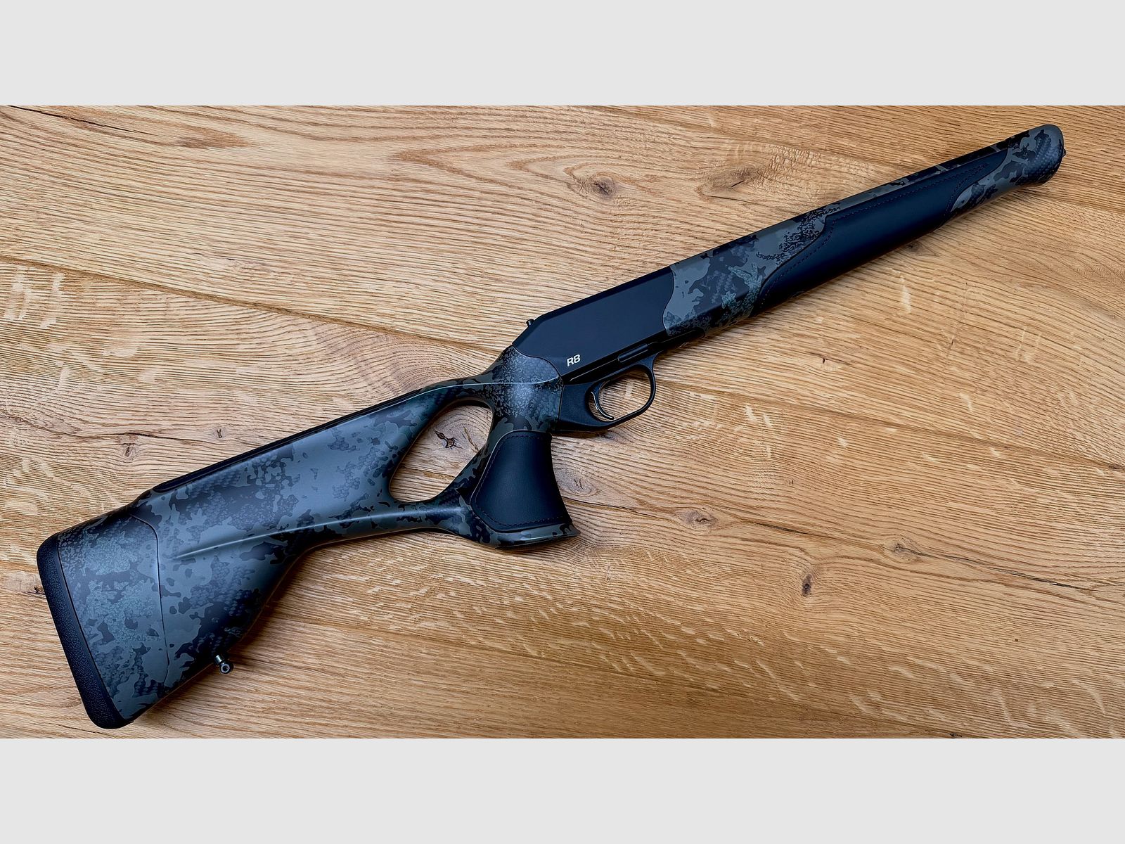 Blaser R8 Ultimate Carbon Huntec Camo carcasa / Atzl Match-caza disparador / Logo plata / Peso semi
