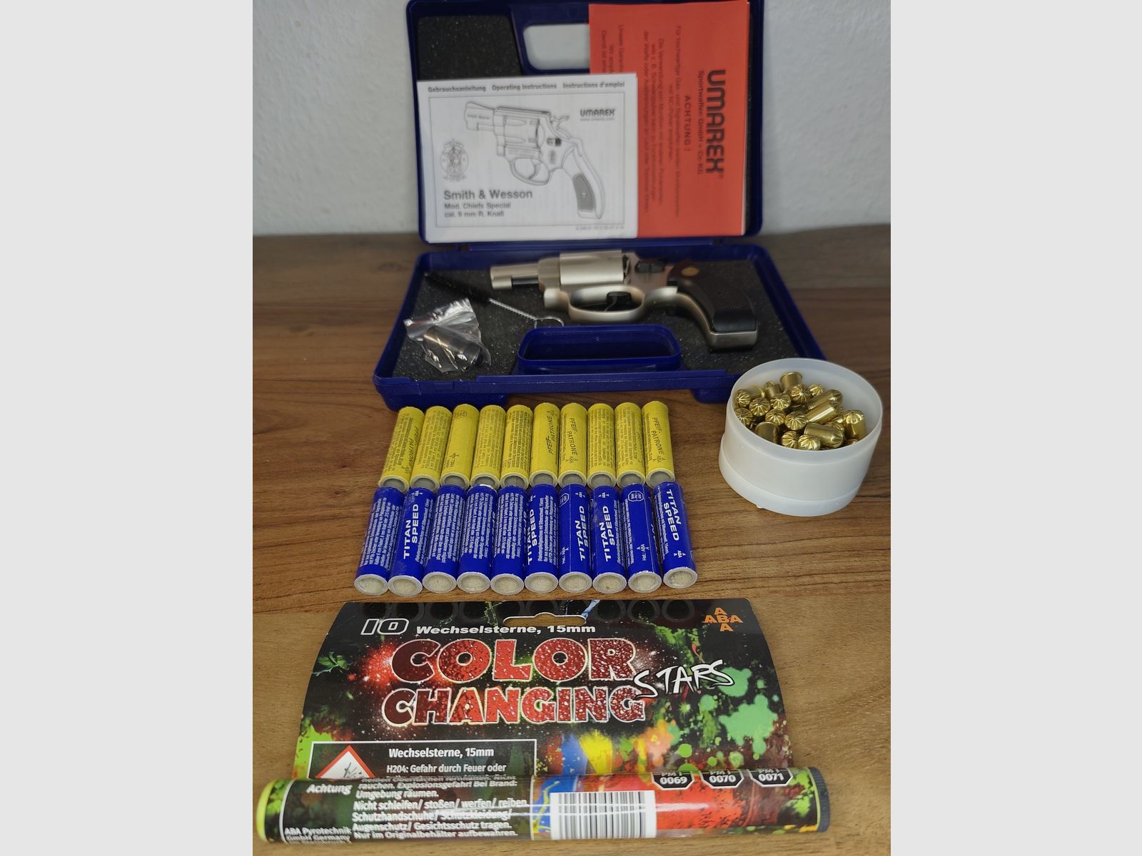 Smith & Wesson Chiefs Special blank firing revolver 9mm R.K.