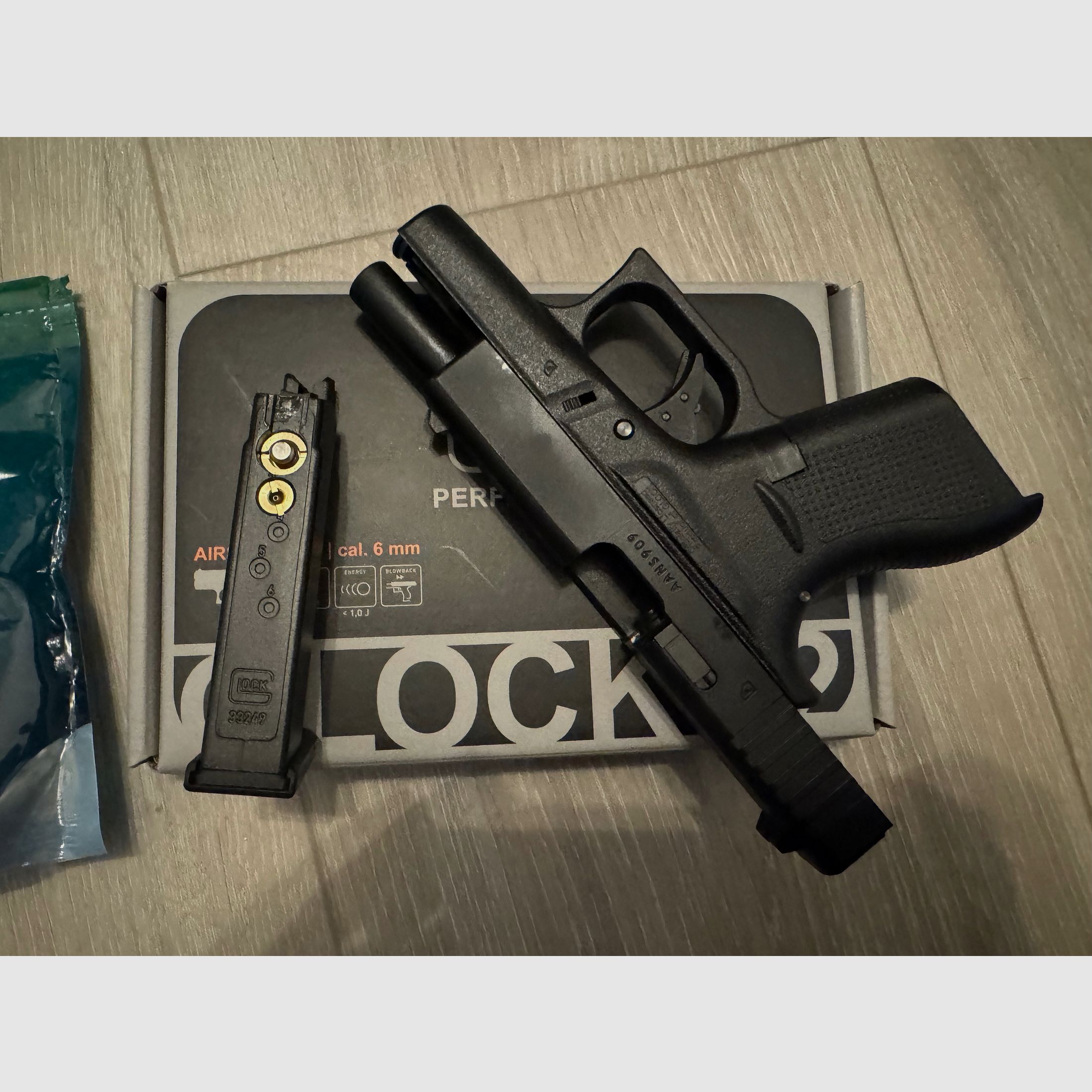 Glock 42 GBB 6mm Airsoft – Komplettset inkl. Greengas & 1000 BBs (Frei ab 18)